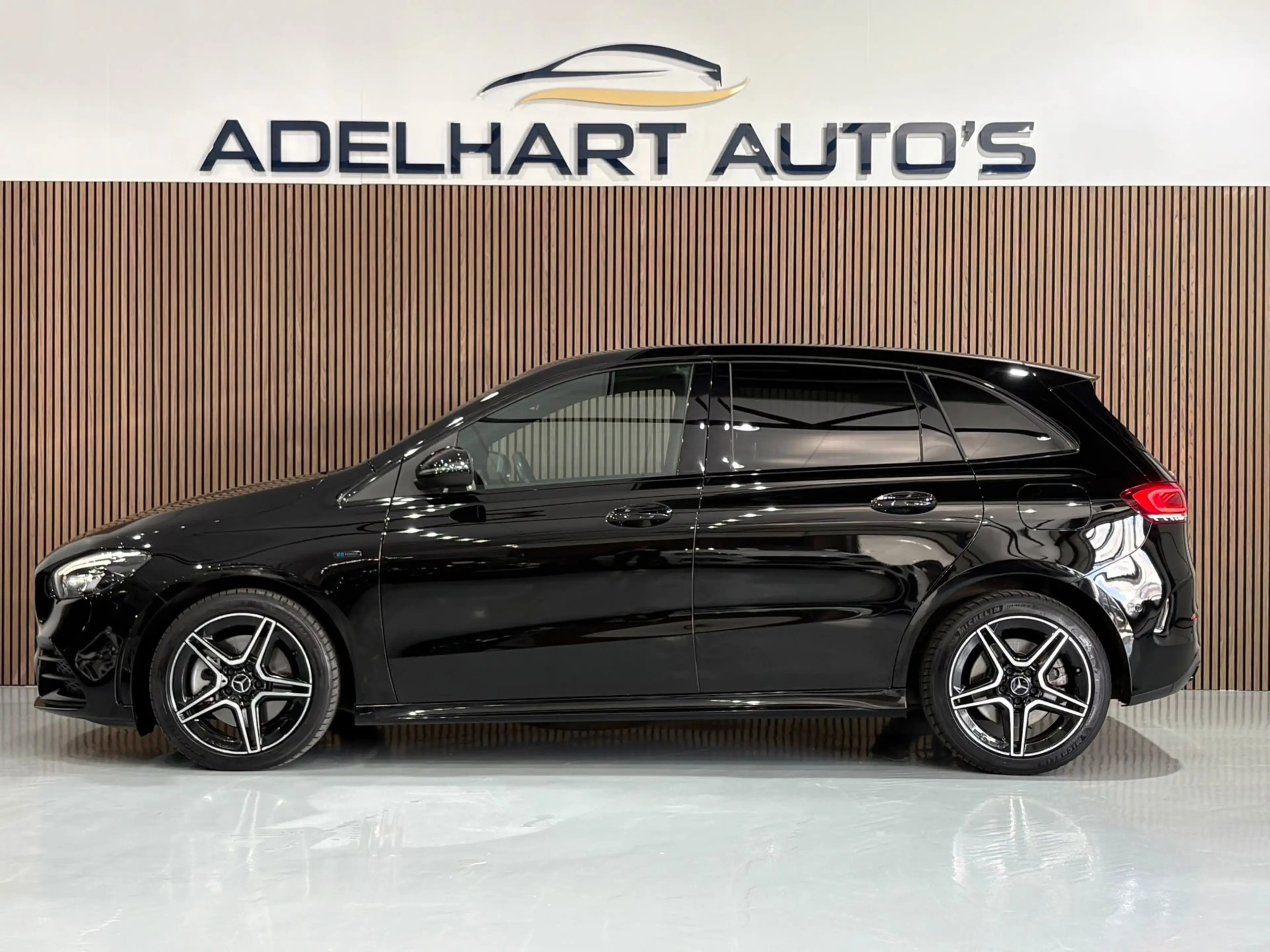 Mercedes-Benz B 250 e AMG line Night pakket/ Full map navigatie / Crui — photo 2