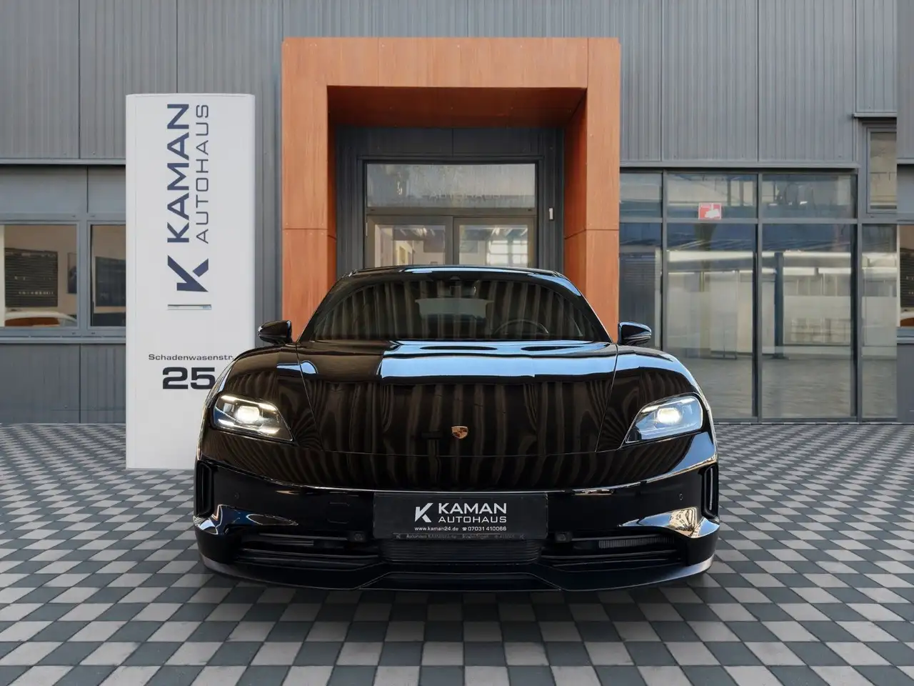 Porsche Taycan Limousine Panorama MY 2025 2