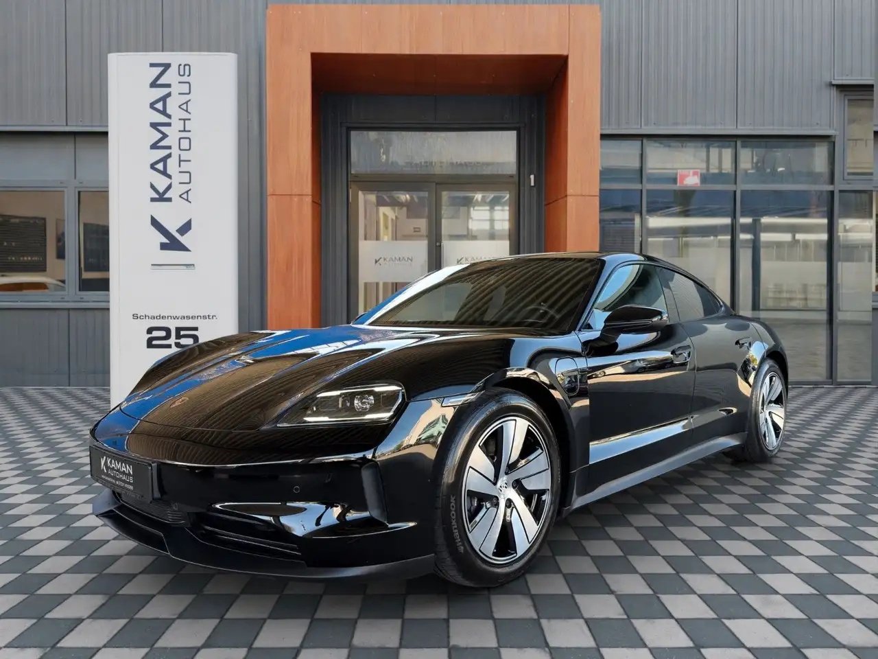 Porsche Taycan Limousine Panorama MY 2025