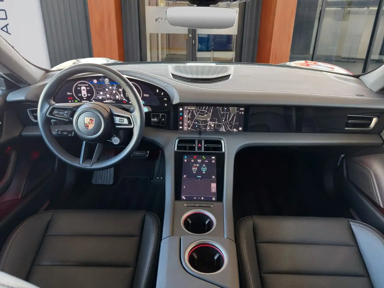 Porsche Taycan Limousine Panorama MY 2025 7