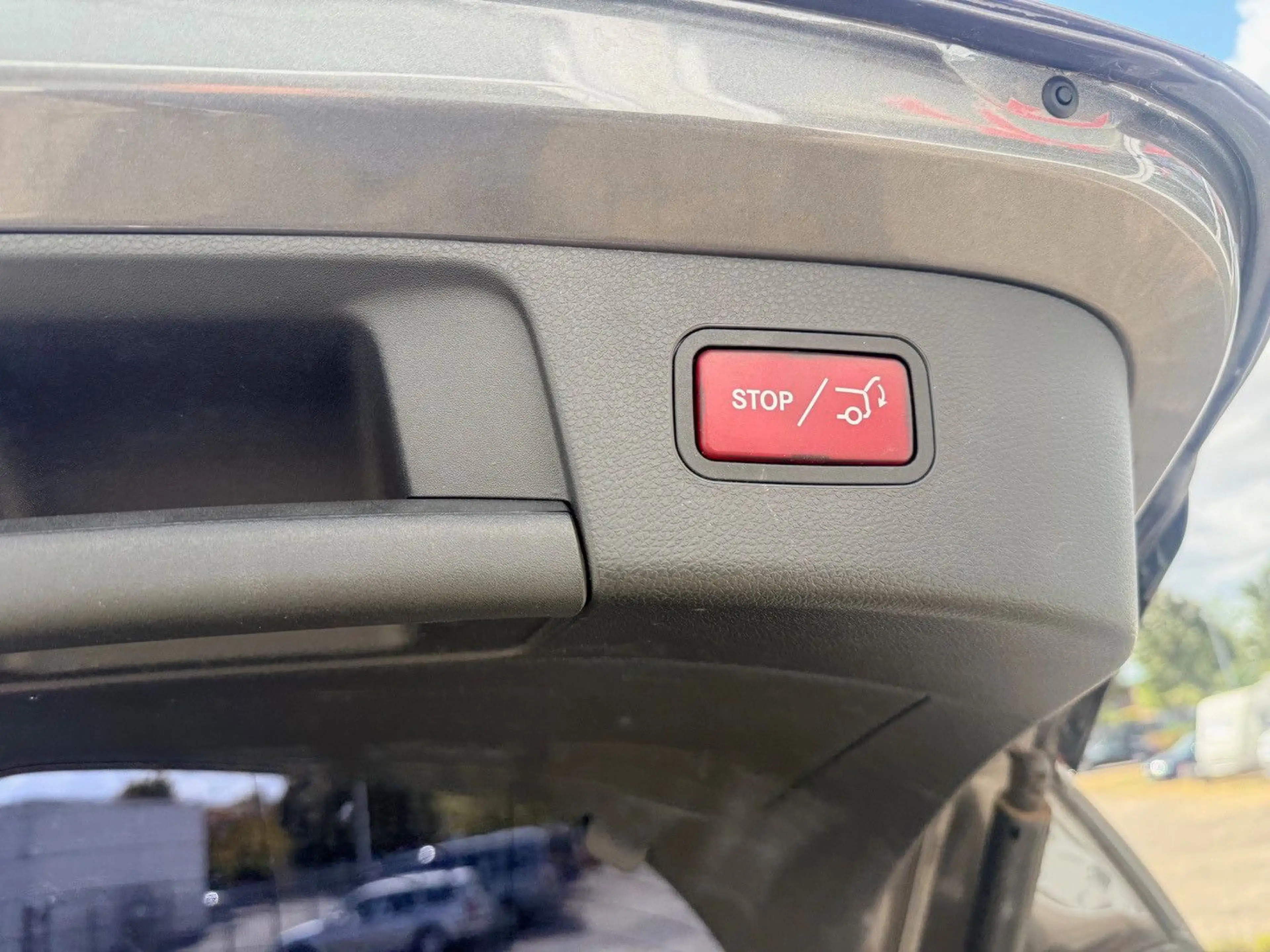 Mercedes-Benz GLA 200 AMG Line — photo 15