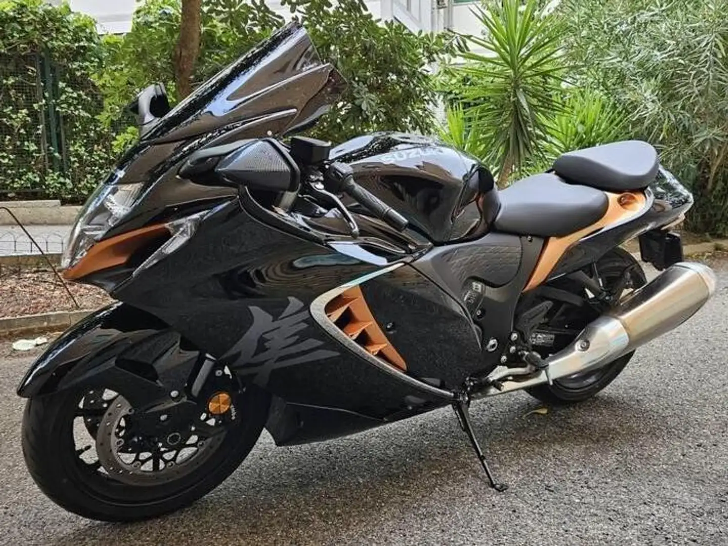 Suzuki Hayabusa GSX 1300 R Zwart - 2