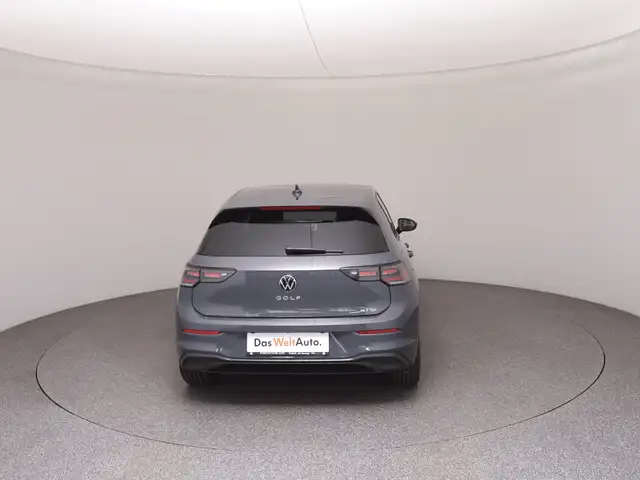 Volkswagen Golf view 6