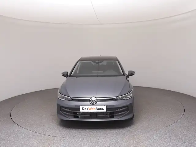 Volkswagen Golf view 3