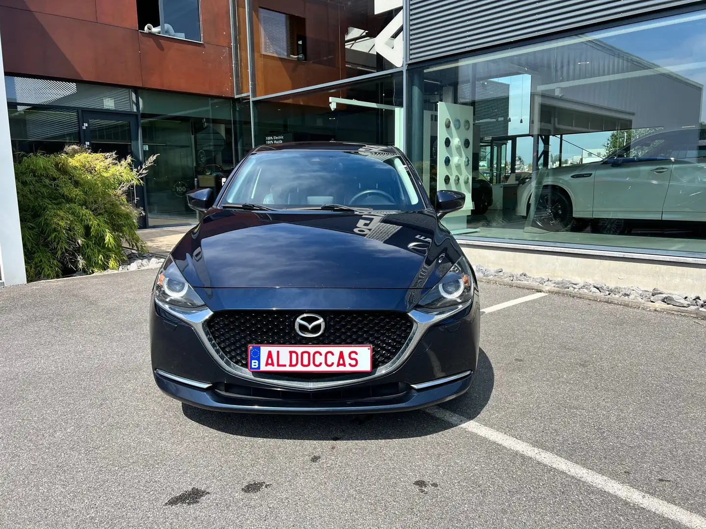 Mazda 2 1.5i Skyactiv-G Okinami AUTOMATIQUE Blau - 2