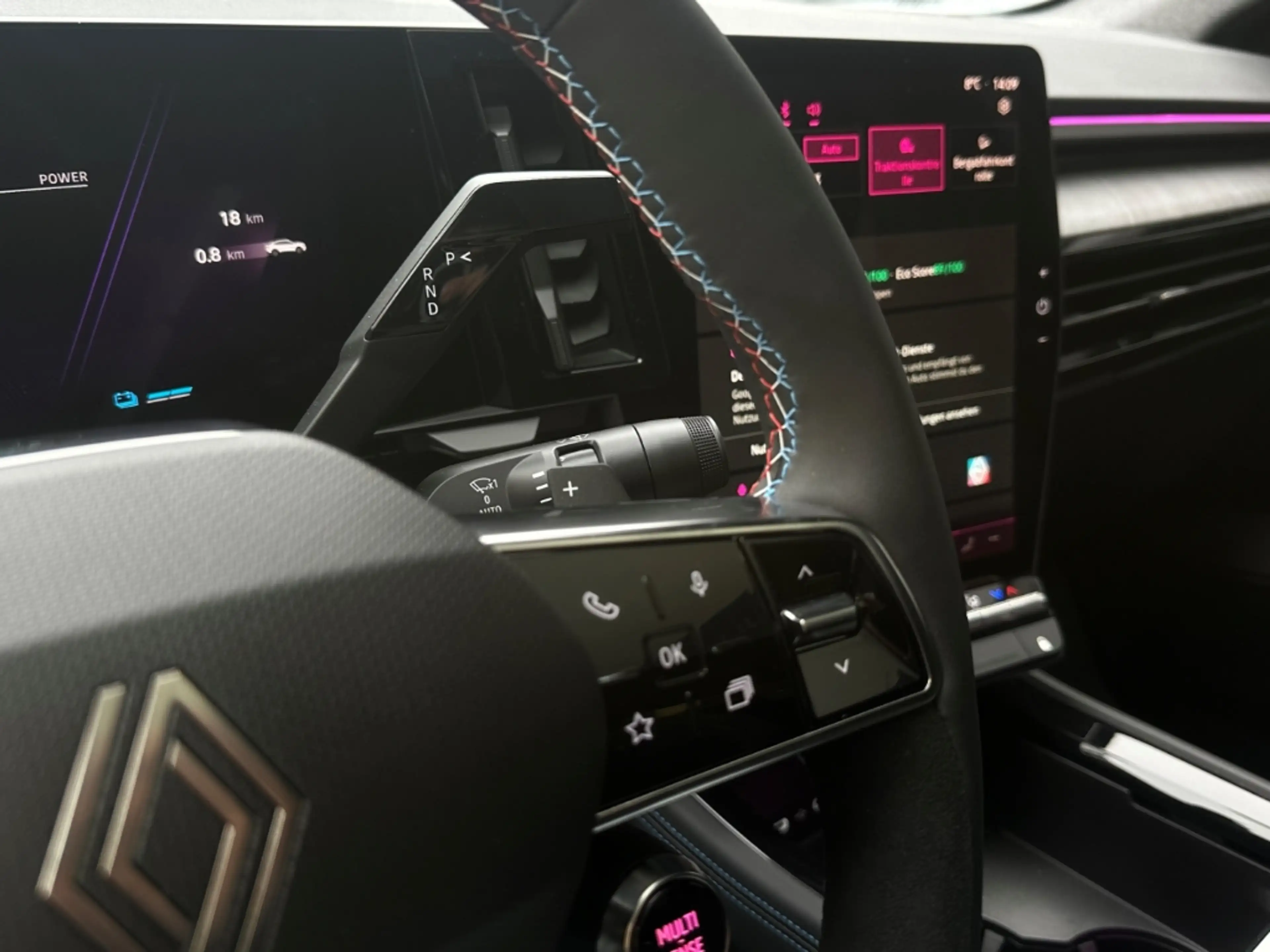 Renault Rafale Esprit Alpine E-Tech Hybrid 200 Panorama HUD — photo 11