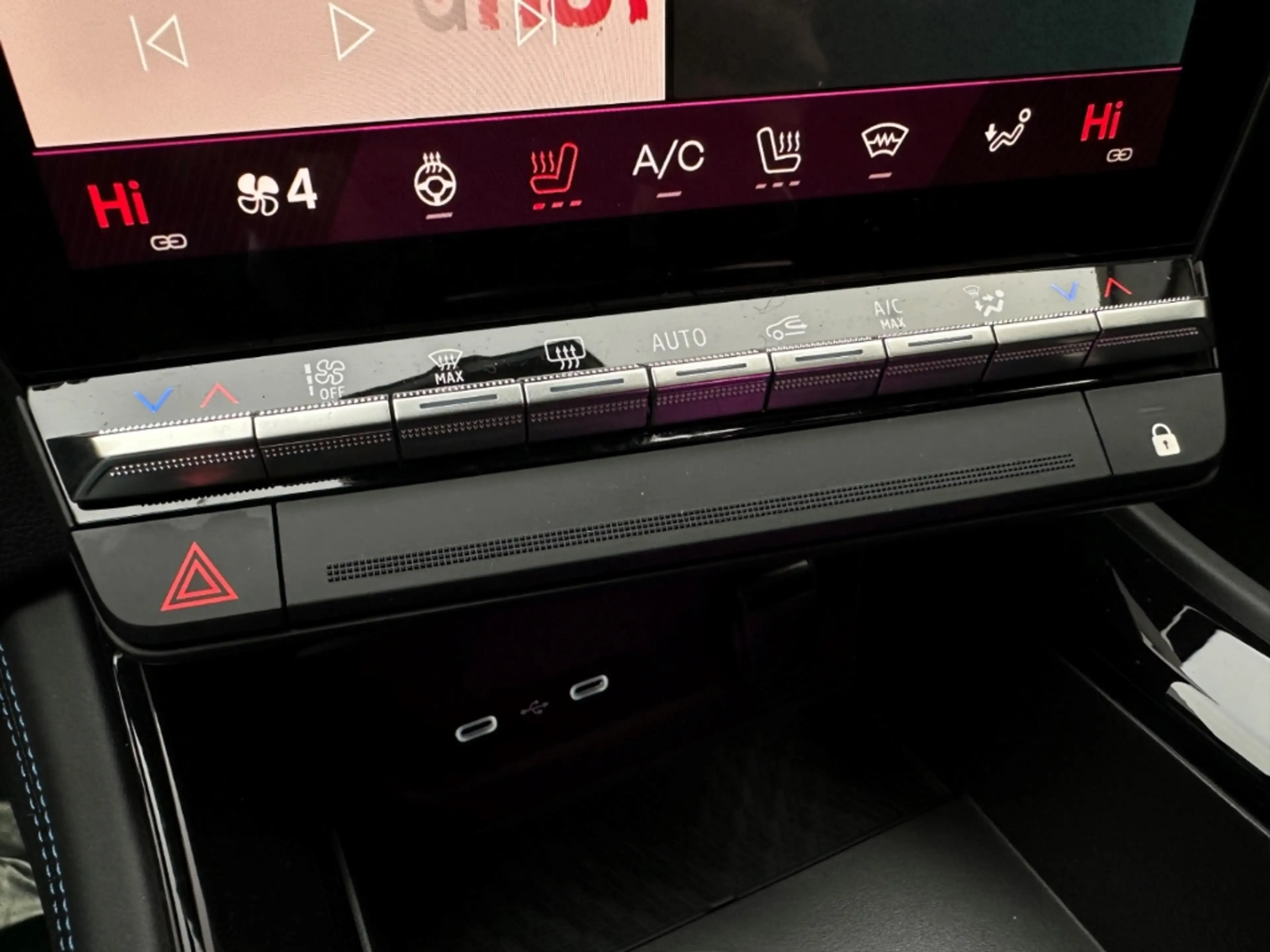 Renault Rafale Esprit Alpine E-Tech Hybrid 200 Panorama HUD — photo 15