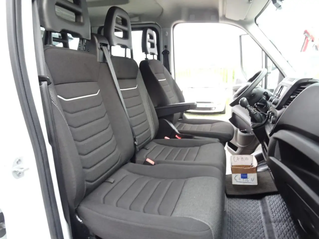 Iveco Daily 2024 — фото 12