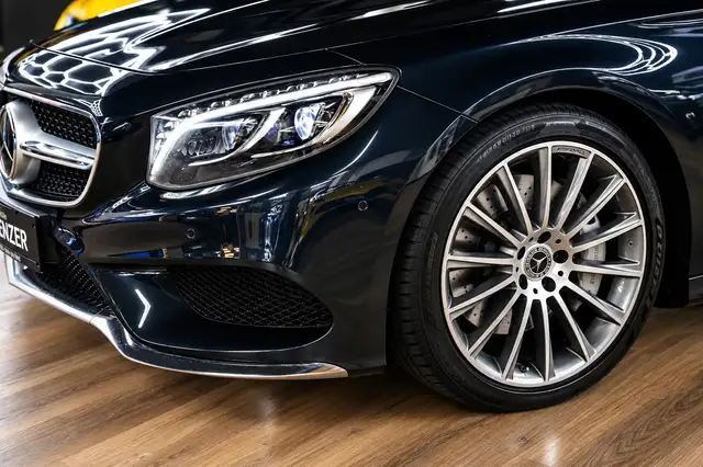 Mercedes-Benz S-Class view 13