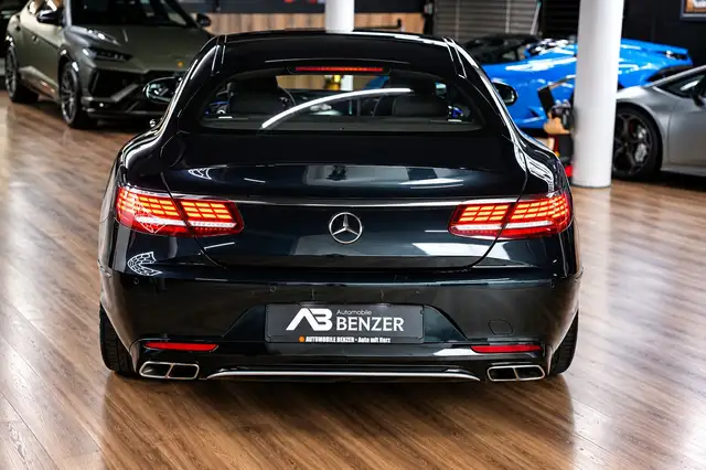 Mercedes-Benz S-Class view 9