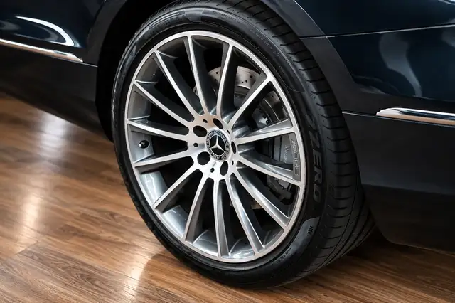 Mercedes-Benz S-Class view 12