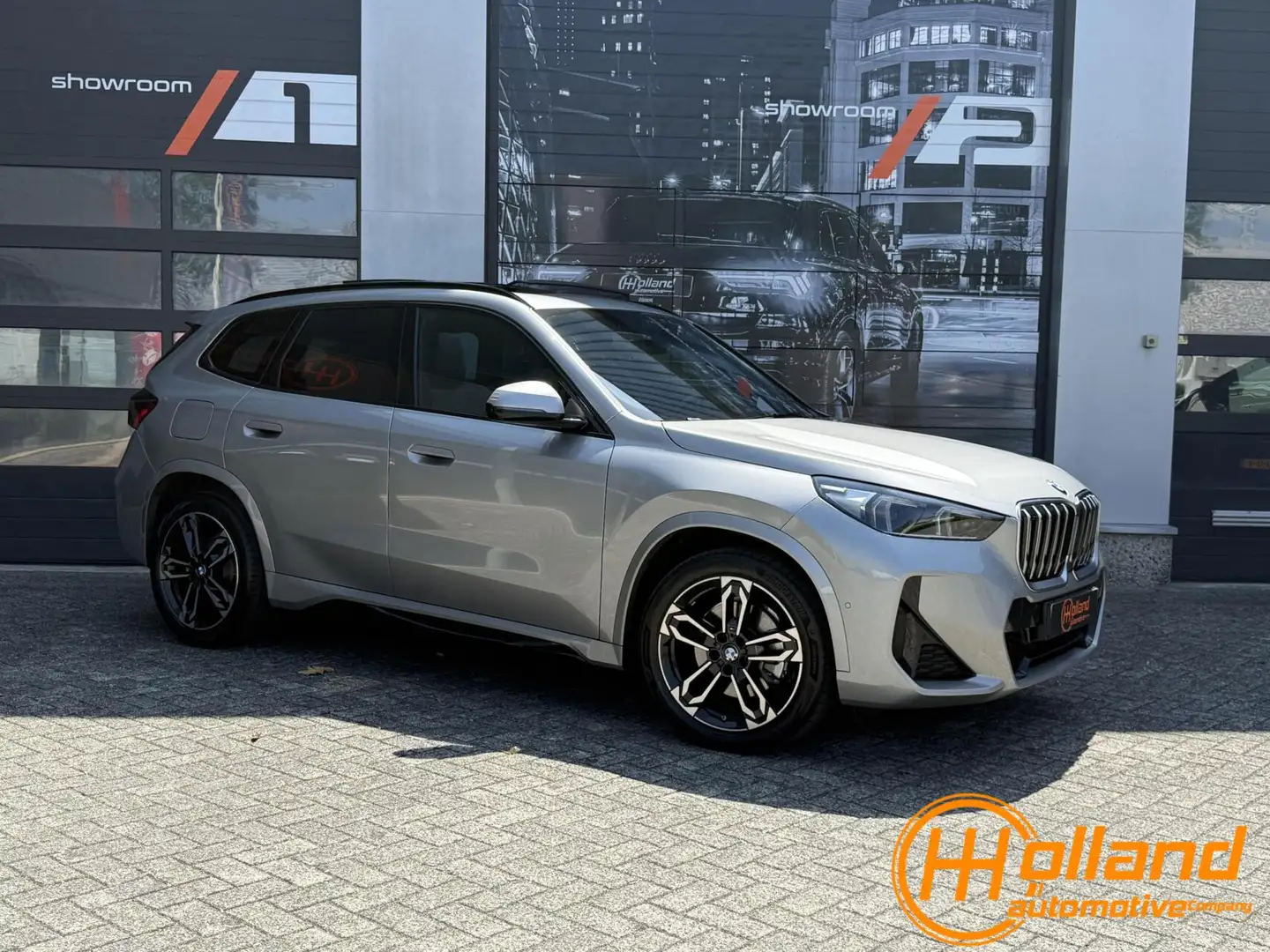 BMW X1 sDrive20i M-sport|Pano|LED|VOL Grijs - 2