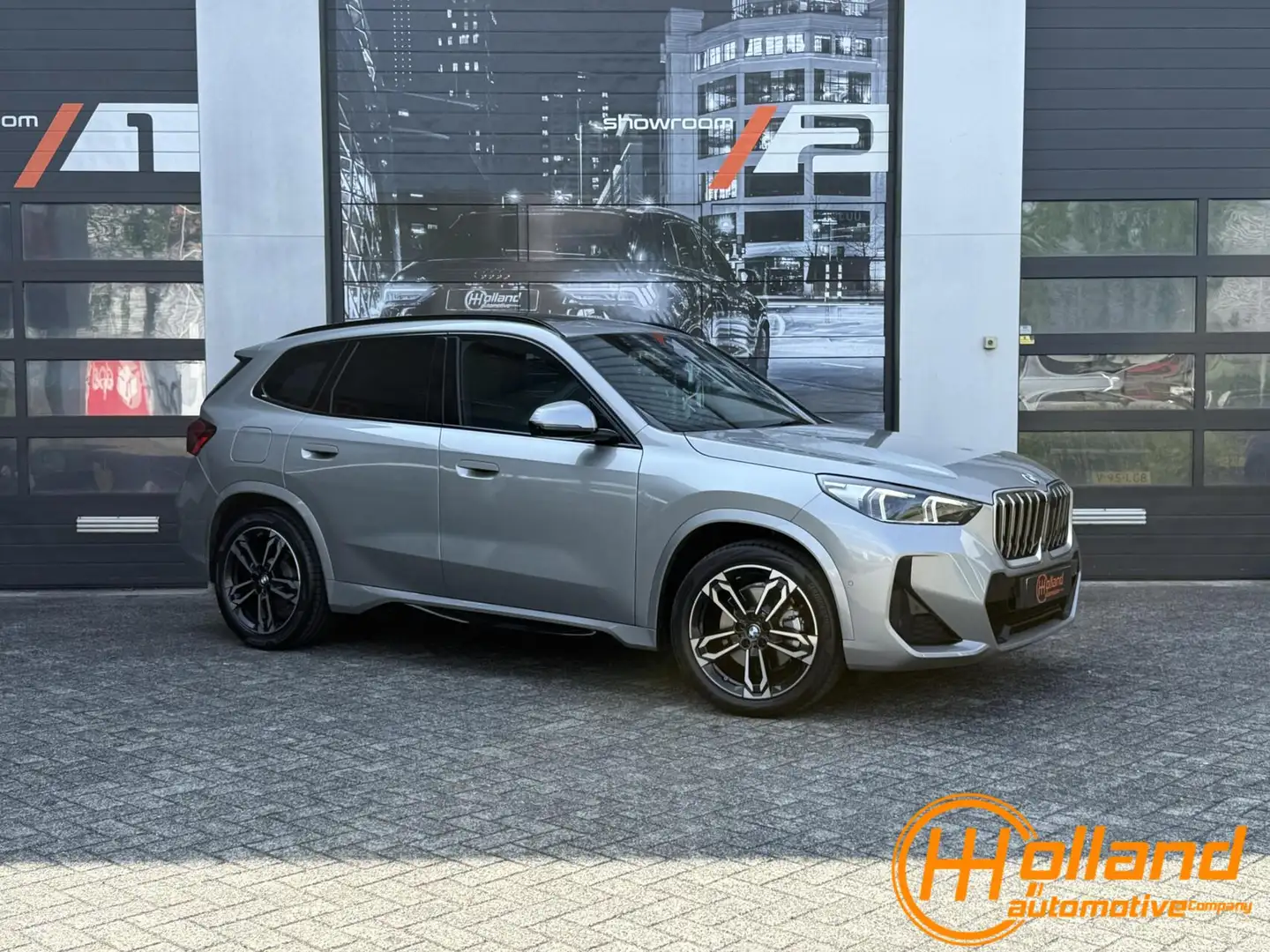 BMW X1 sDrive20i M-sport|Pano|LED|VOL Grijs - 2