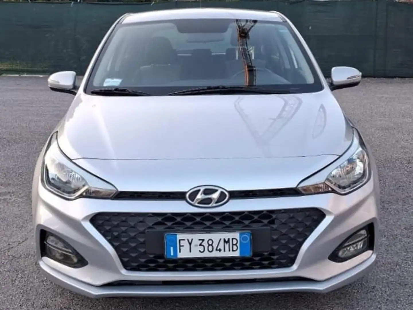Hyundai i20 i20 5p 1.2 mpi Tech Connect Pack econext Gpl 75cv Argento - 2