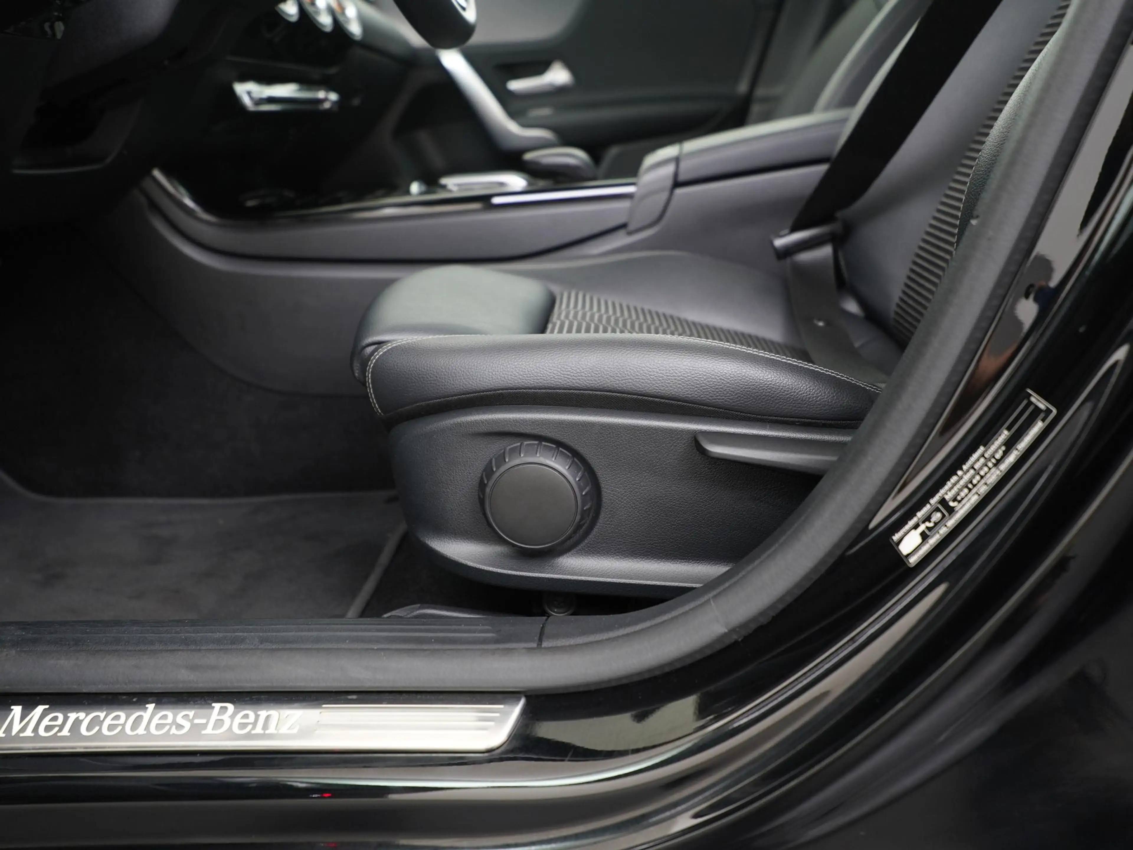 Mercedes-Benz A 250 250e Business Line | Panoramadak | Widescreen | Ca — photo 39