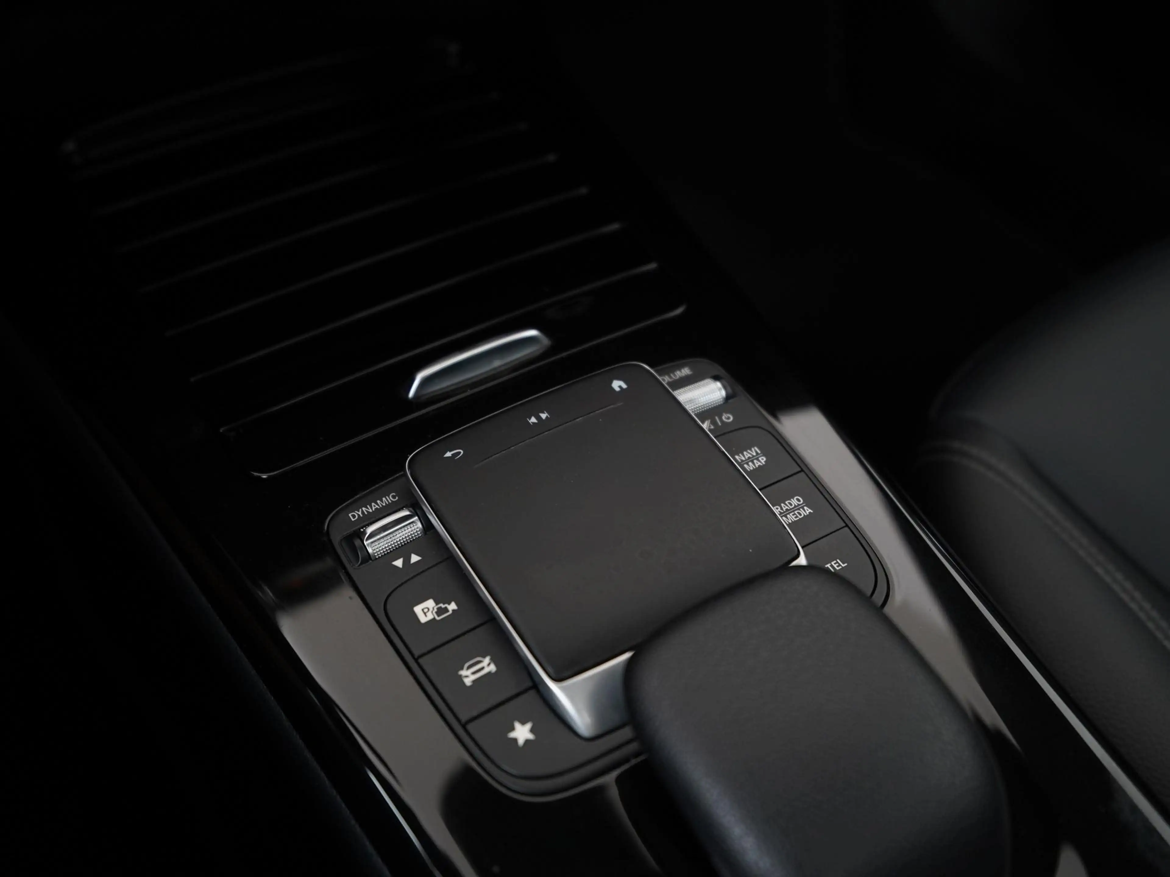 Mercedes-Benz A 250 250e Business Line | Panoramadak | Widescreen | Ca — photo 11
