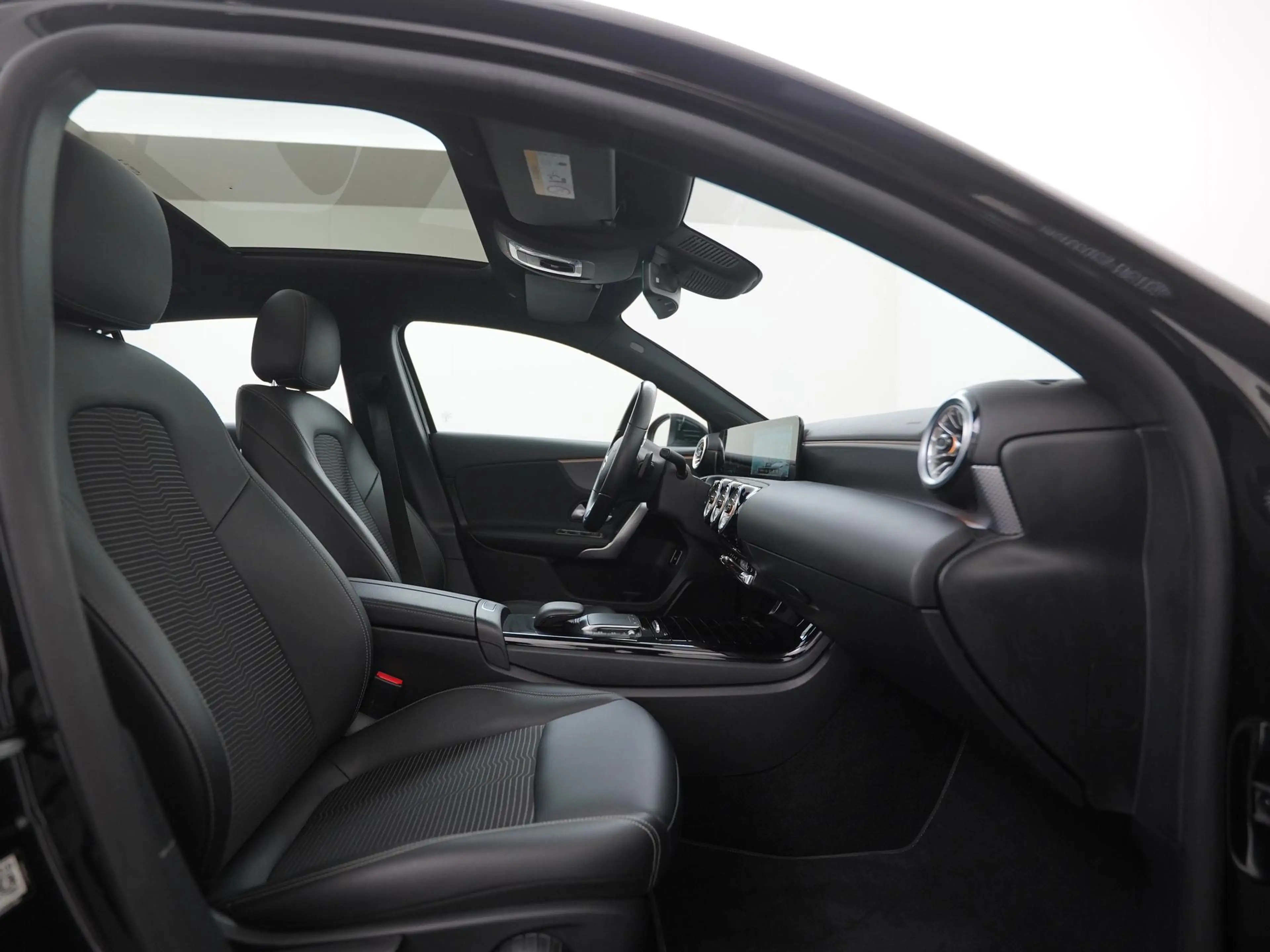 Mercedes-Benz A 250 250e Business Line | Panoramadak | Widescreen | Ca — photo 3