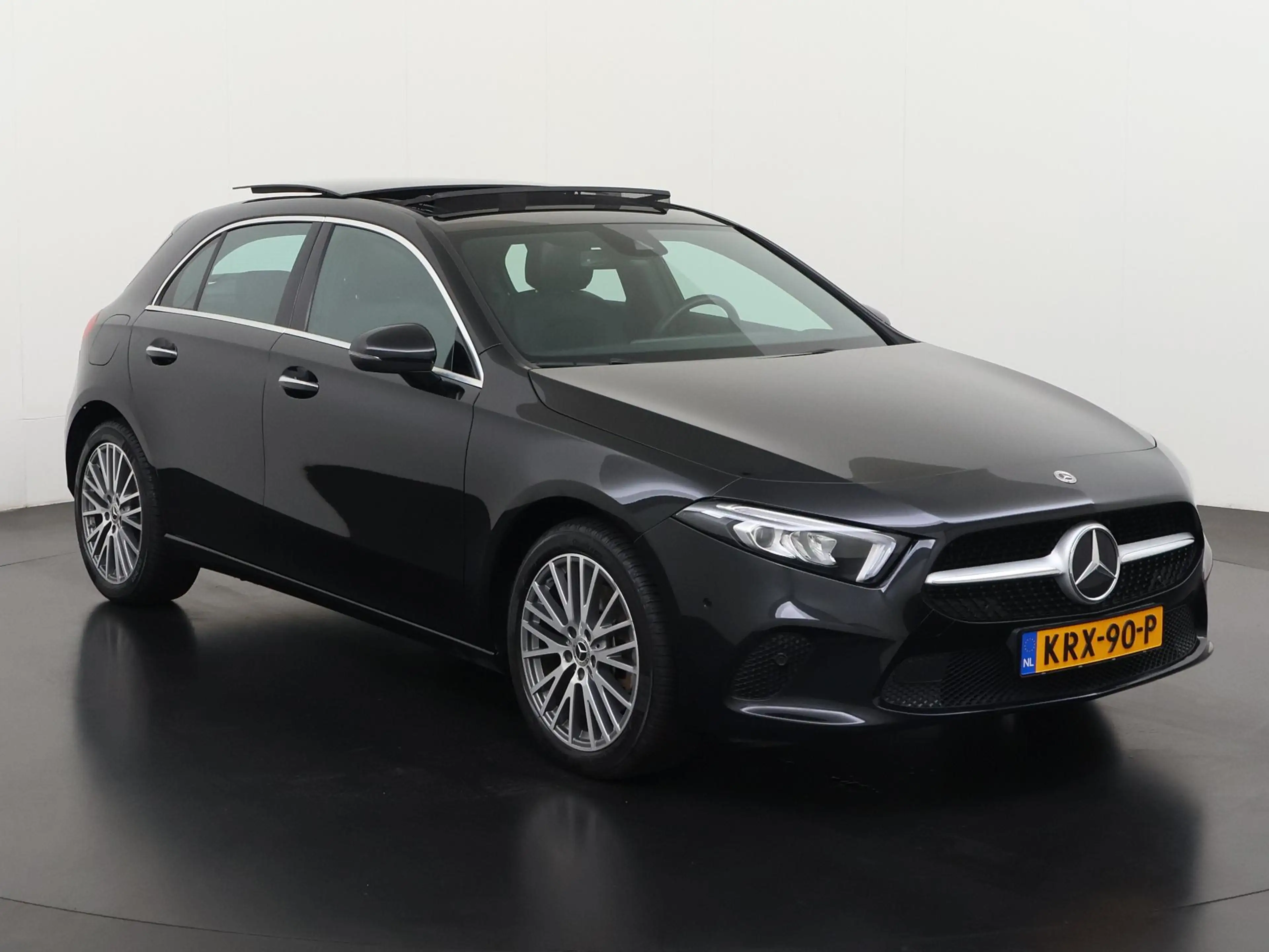 Mercedes-Benz A 250 250e Business Line | Panoramadak | Widescreen | Ca — photo 31