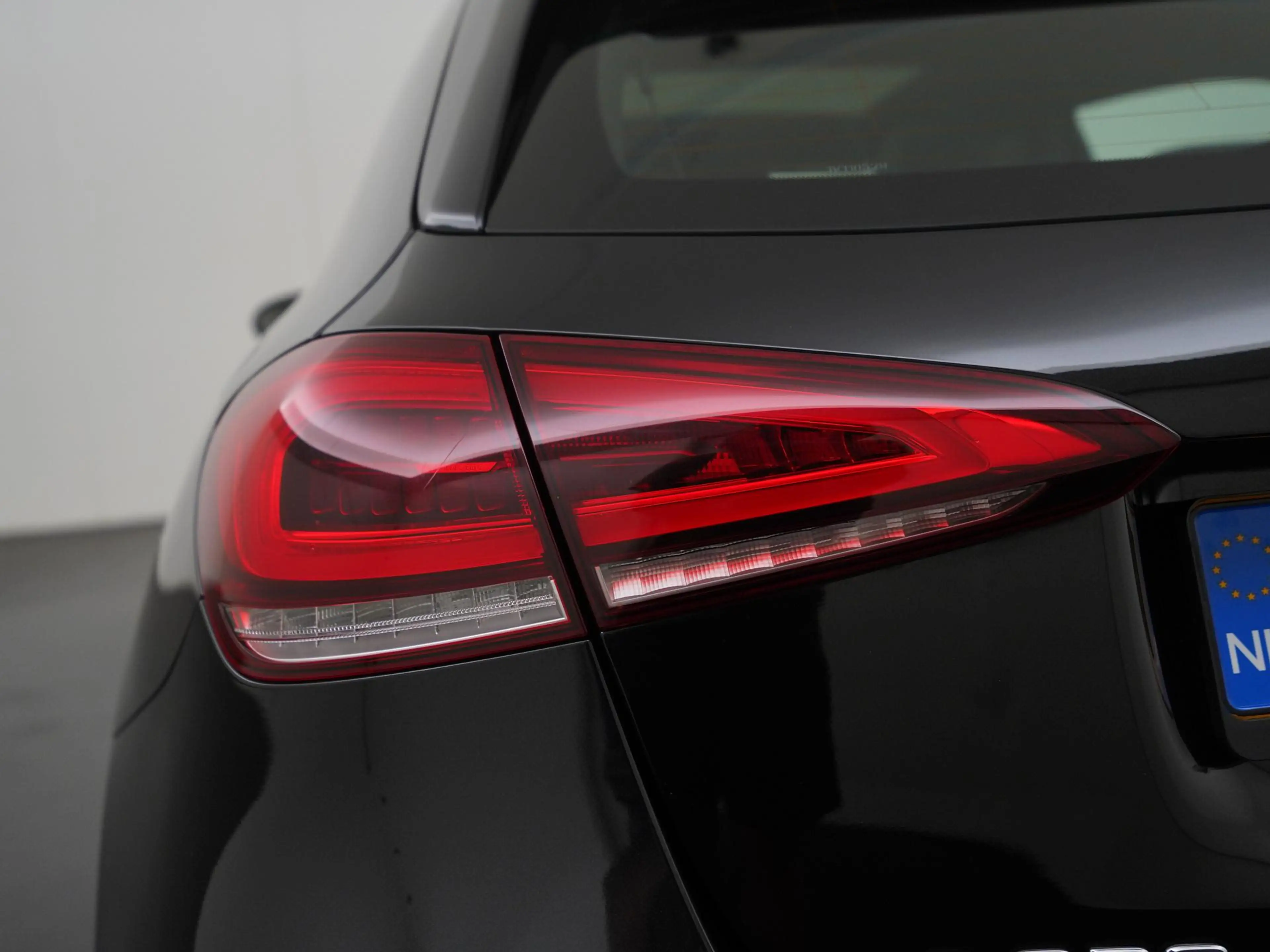 Mercedes-Benz A 250 250e Business Line | Panoramadak | Widescreen | Ca — photo 27