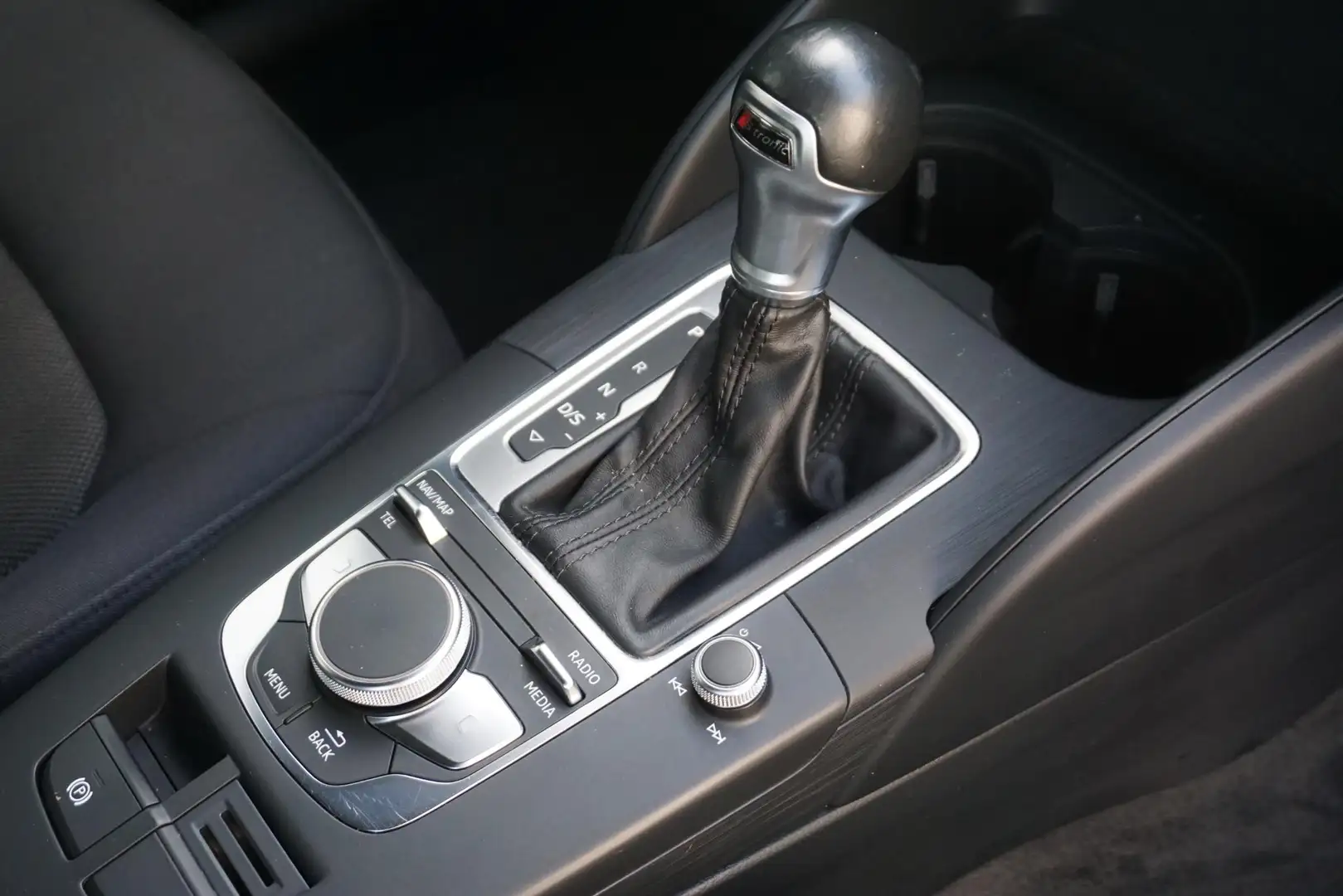 Audi A3 Sportback 35 TFSI 150PK CoD Xenon/Navi/Automaat/1e Blauw - 2