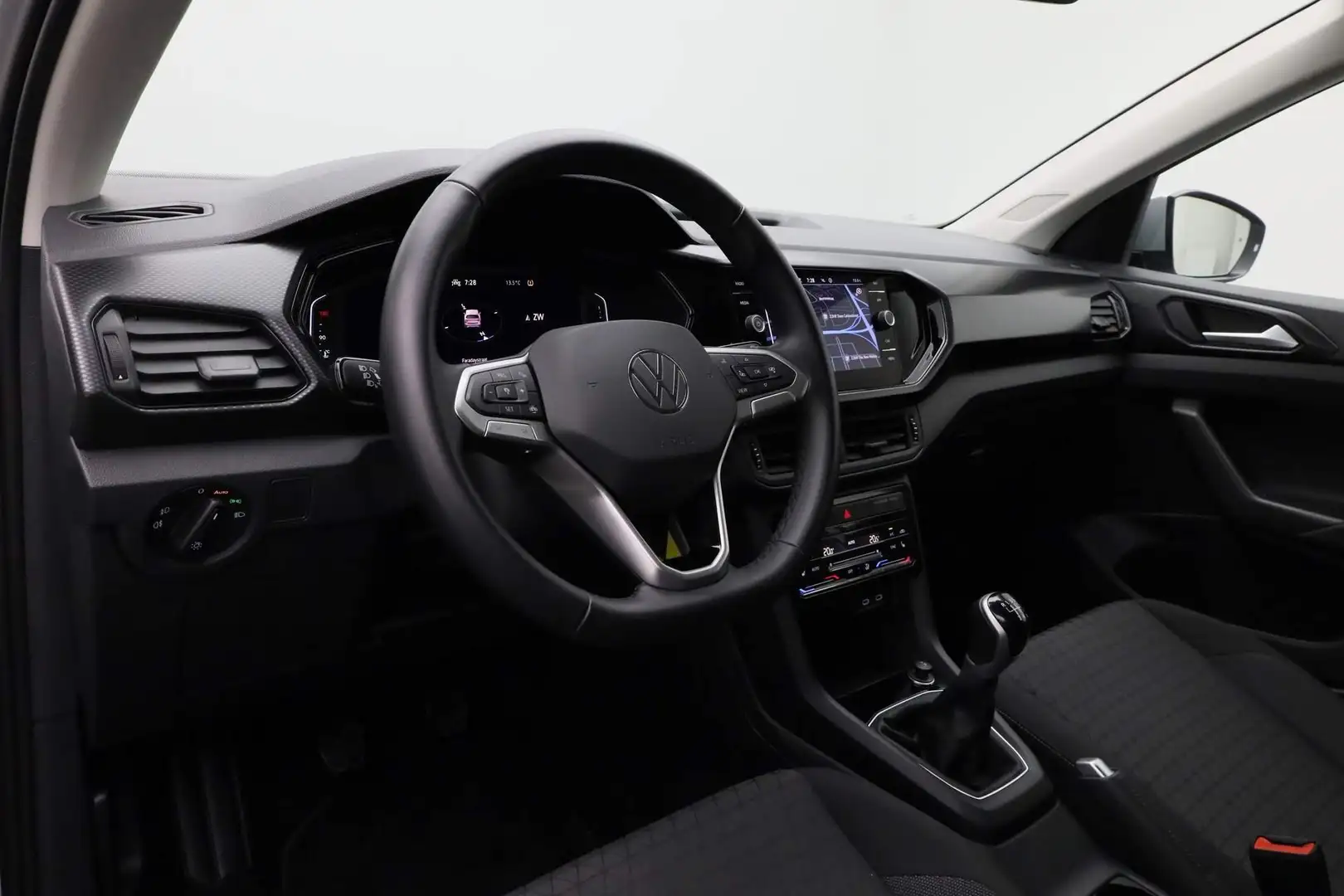 Volkswagen T-Cross 1.0 TSI 110PK Life | Camera | Navi | Stoelverwarmi Zilver - 2