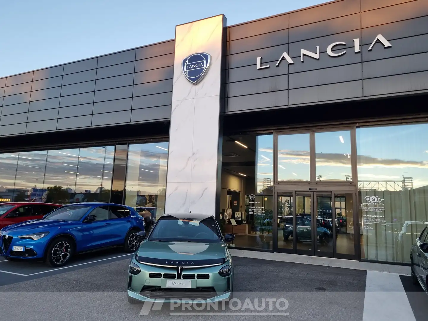 Lancia Ypsilon 1.2 mhev 110cv e-dct Verde - 2