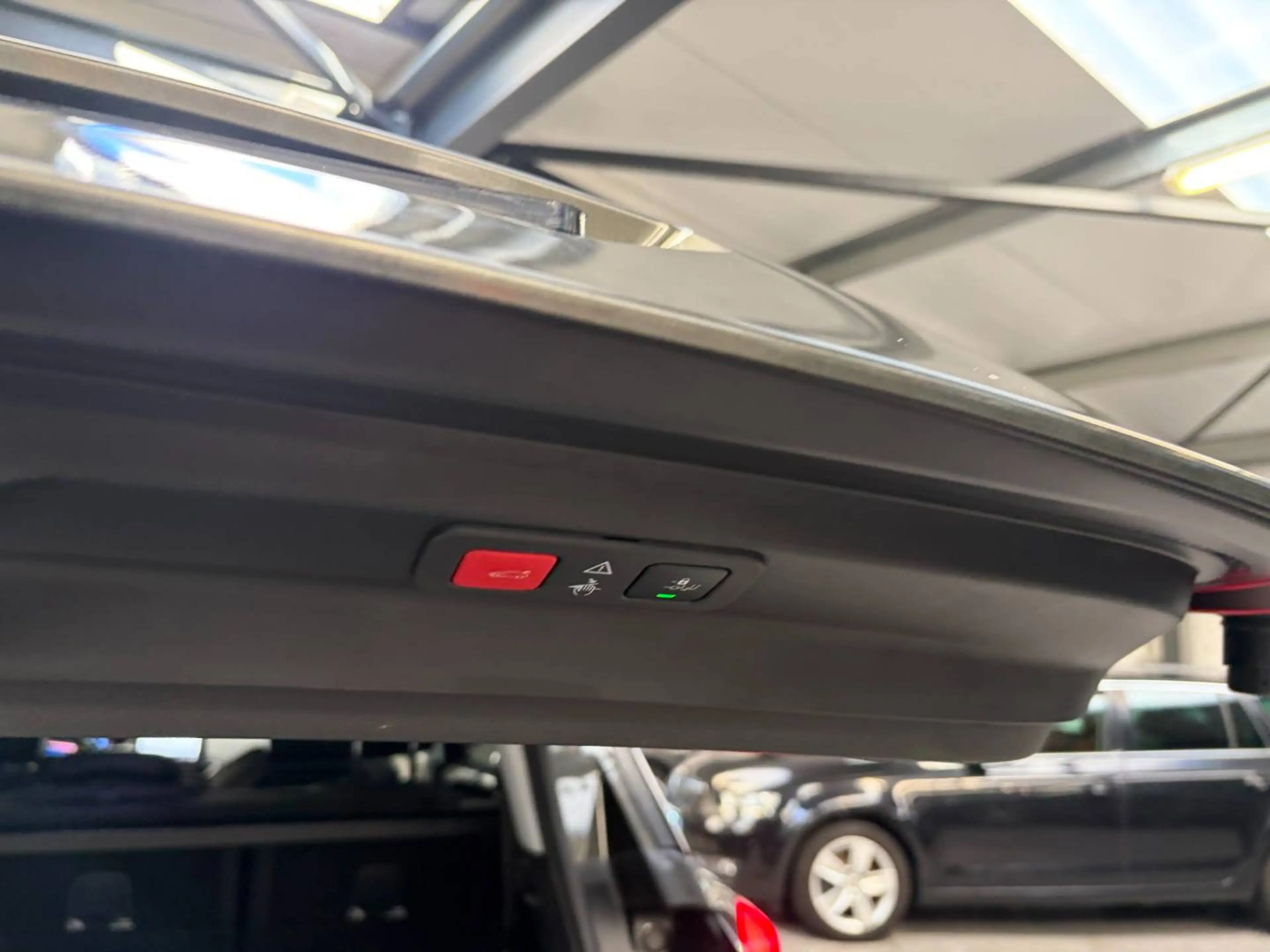Peugeot 5008 5008 1.5 BlueHDi Allure — photo 15