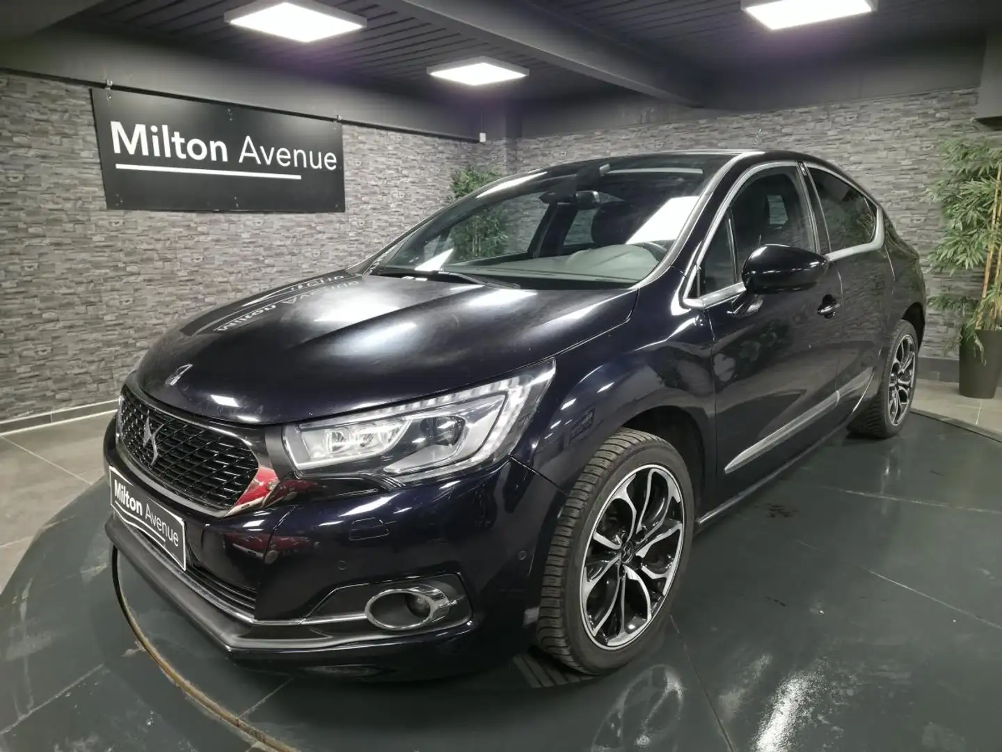 DS Automobiles DS 4 2.0 BlueHDi S\u0026S - 150  Sport Chic Mauve - 1