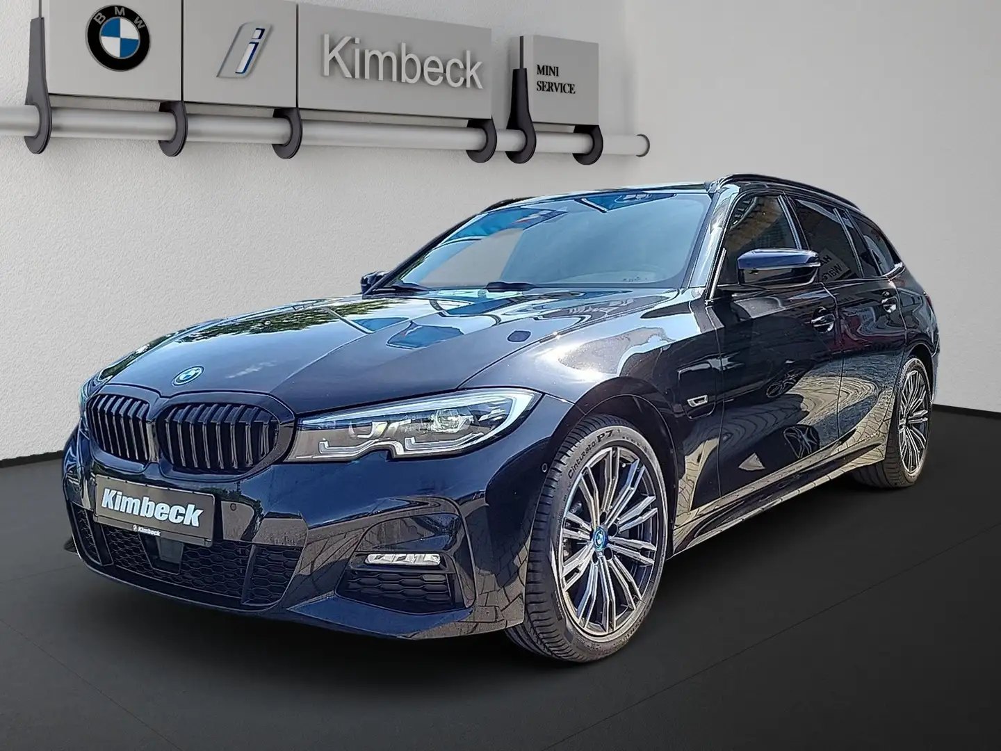 BMW 330 e Touring M SPORT Pano ACC ParkAss AHK Lenkhzg Schwarz - 1