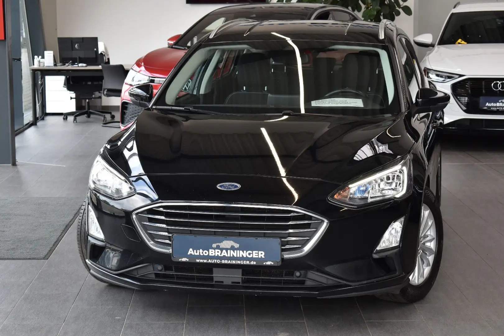 Ford Focus Turnier 1.5TDCi Aut Titanium X LED~ACC~AHK Noir - 1