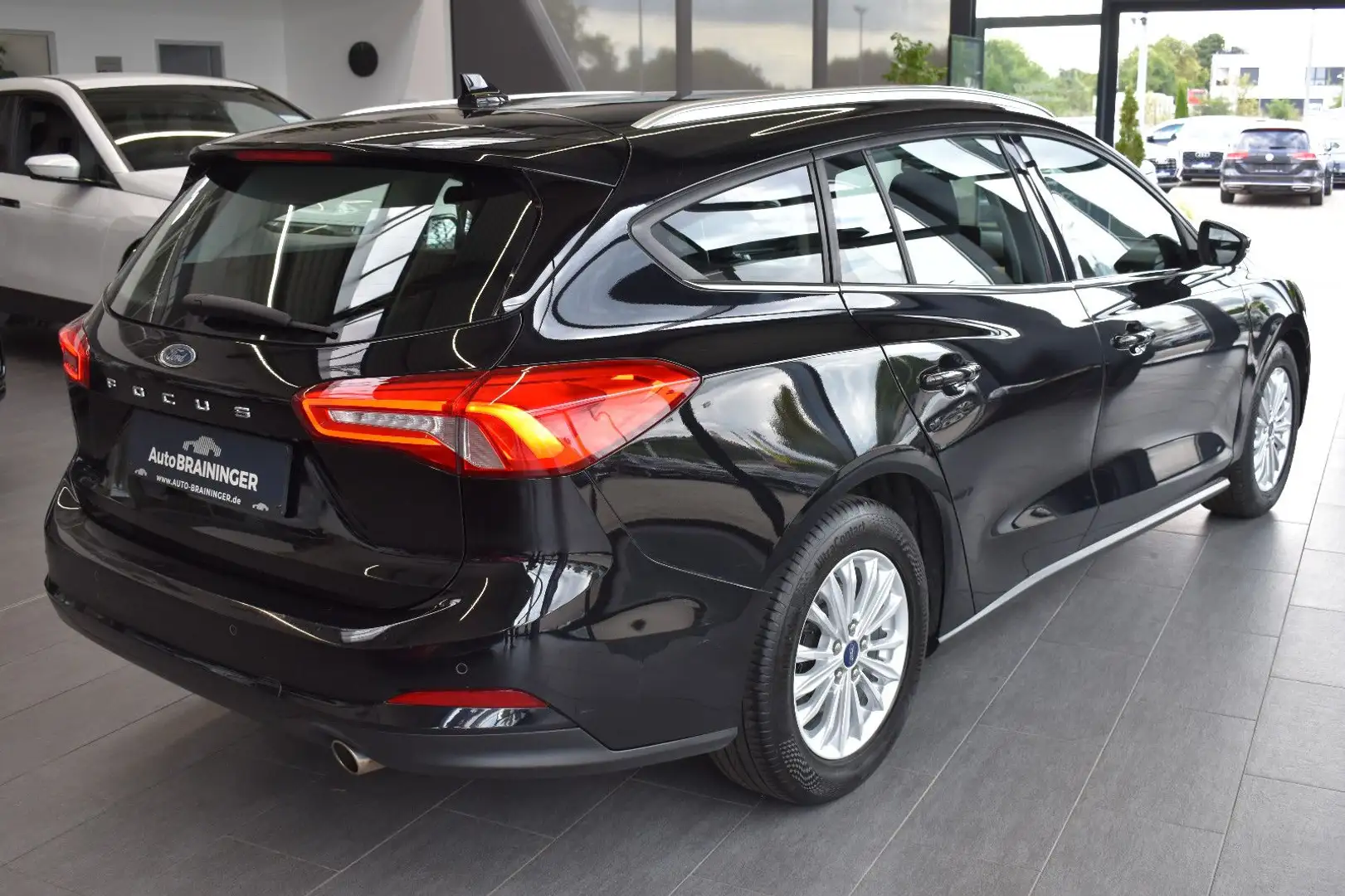 Ford Focus Turnier 1.5TDCi Aut Titanium X LED~ACC~AHK Noir - 2