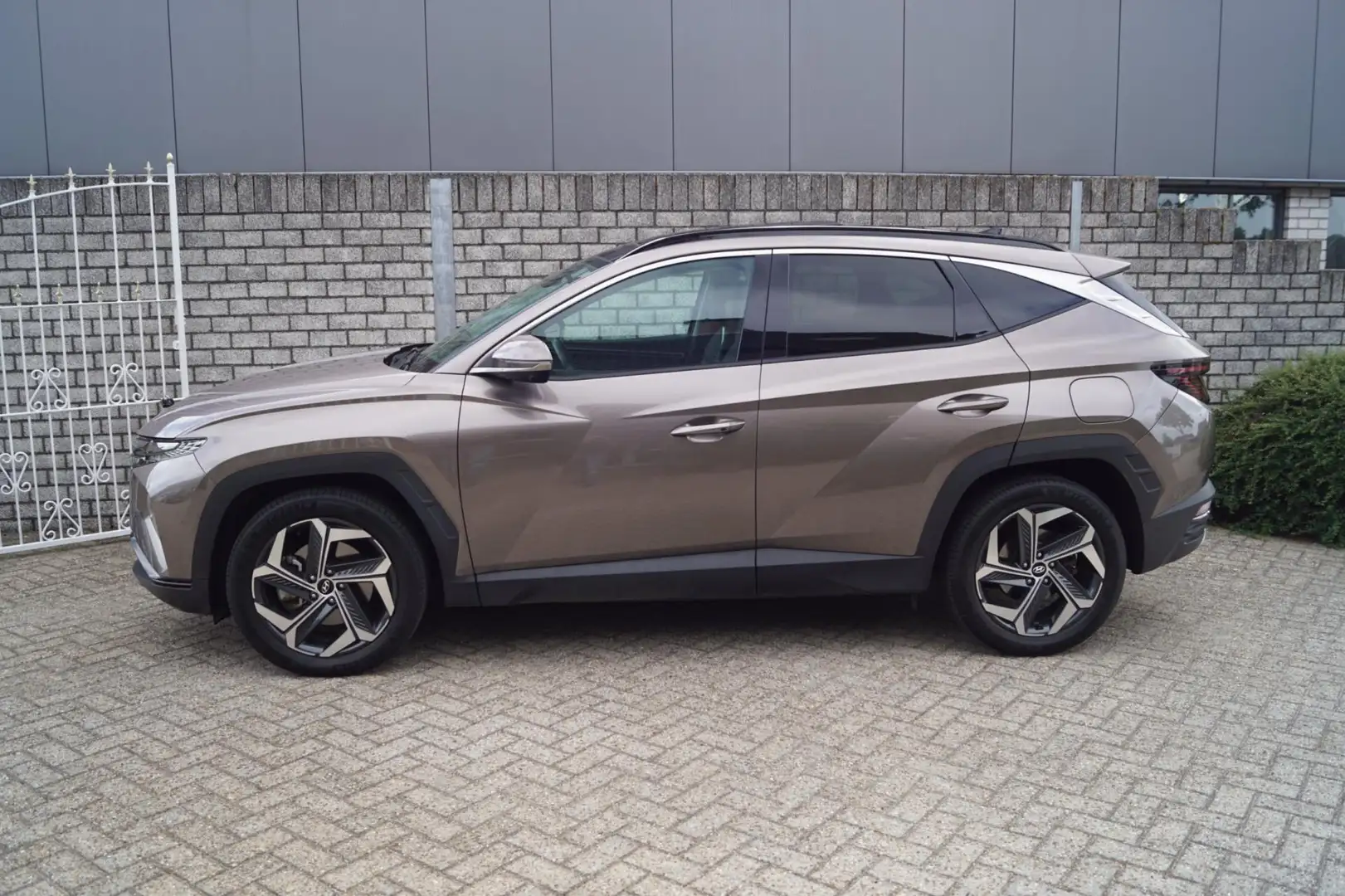 Hyundai TUCSON 1.6 T-GDI PHEV Premium Sky 4WD Autom Panodak Leder Brun - 2