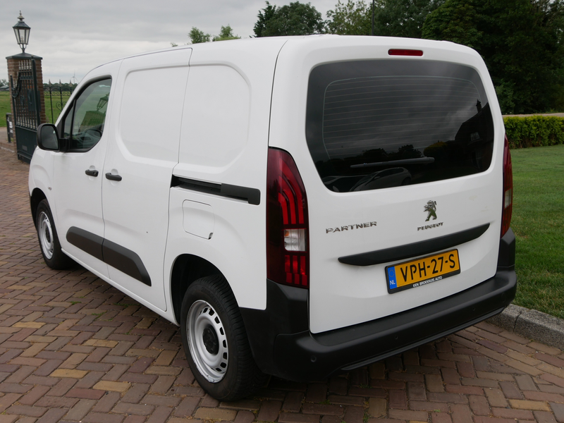 Peugeot Partner 1.5 BlueHDI Premium 73kW 2022!! AC ** 6999 EX BTW — photo 9