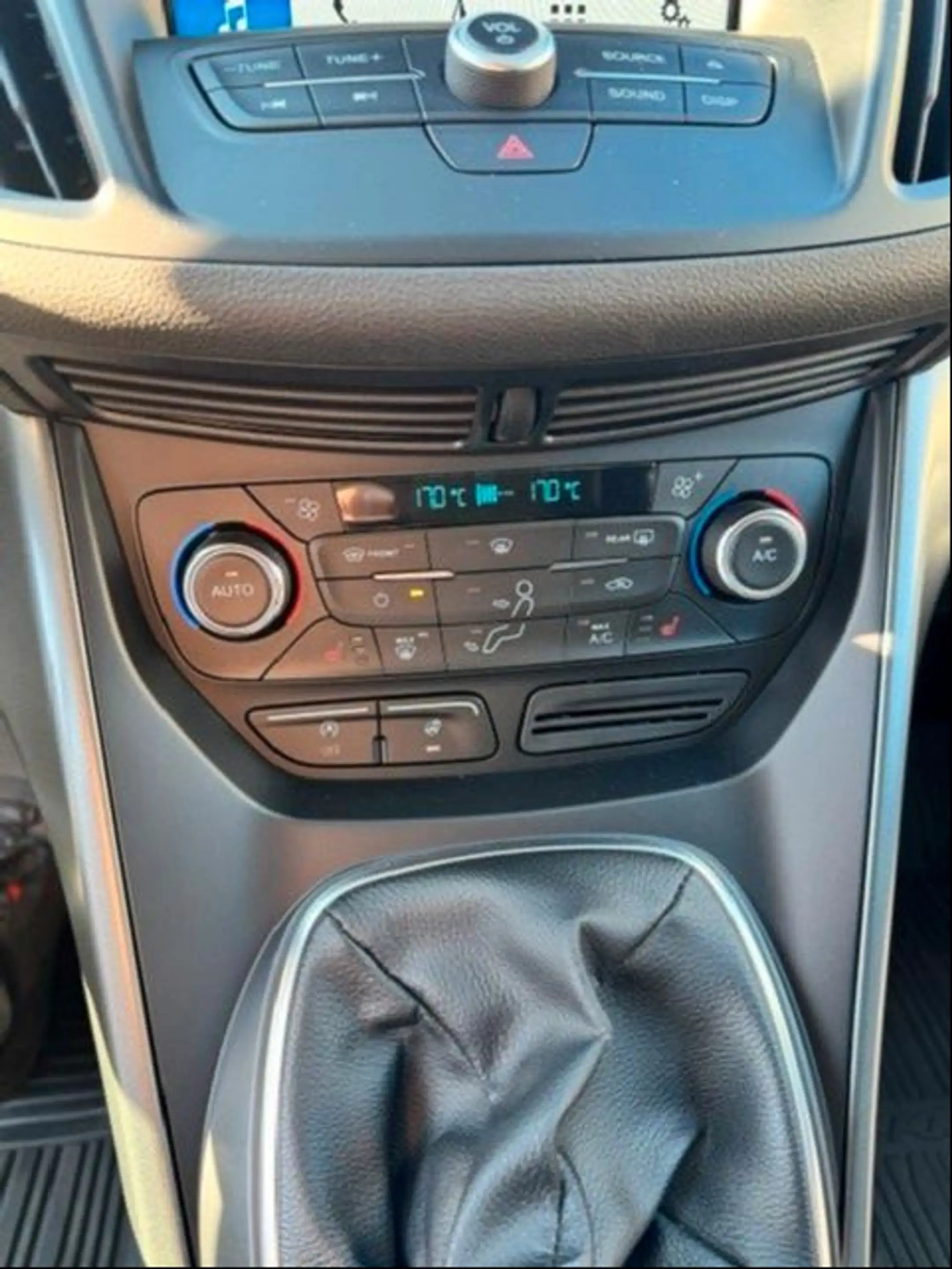 Ford Kuga Cool & Connect — photo 15