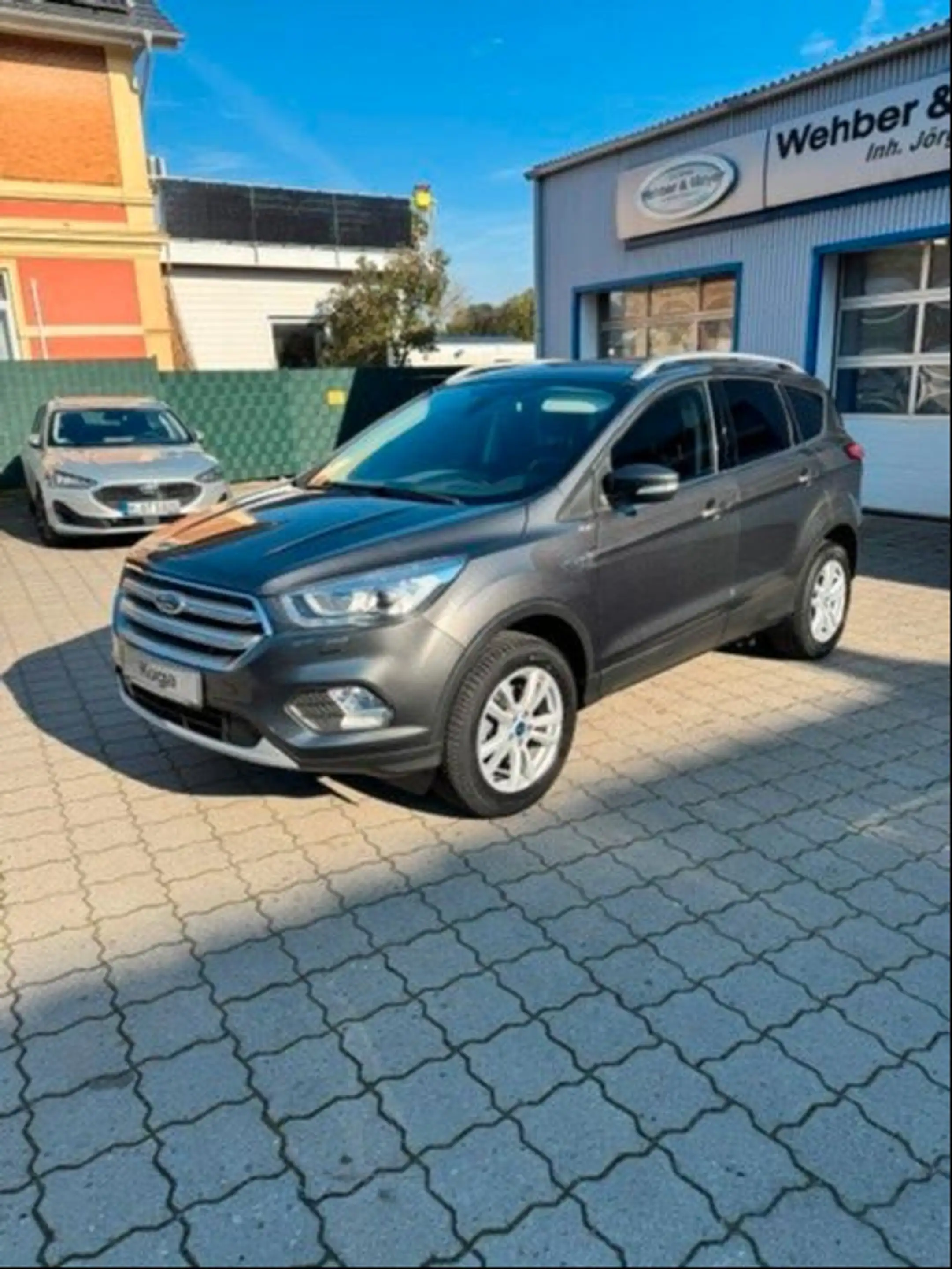 Ford Kuga Cool & Connect — photo 2