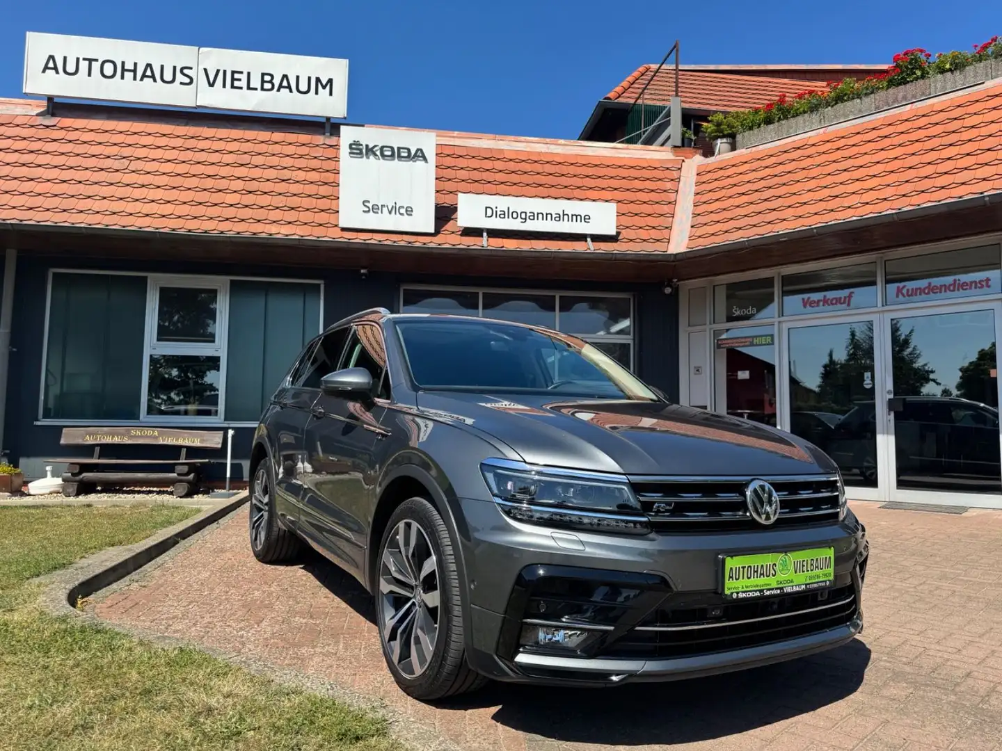 Volkswagen Tiguan R-Line Highline 4Motion 2,0TDI 176kw Gris - 2