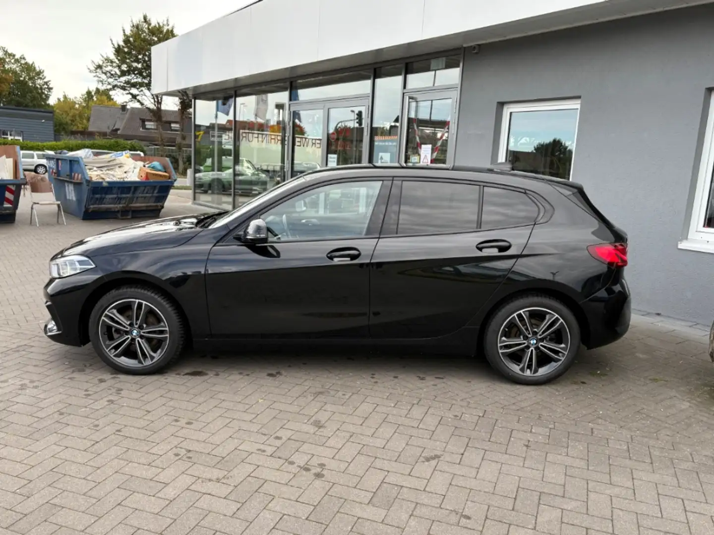 BMW 118 i Sport Line Kamera LED Driv-Assis Schwarz - 2