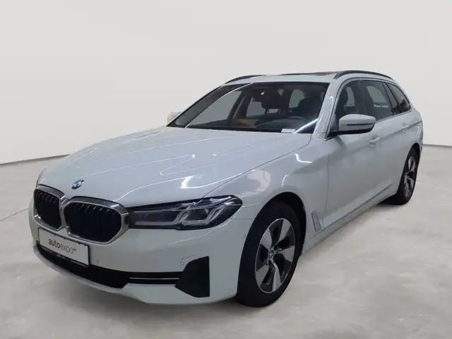 BMW 5 Series view 2