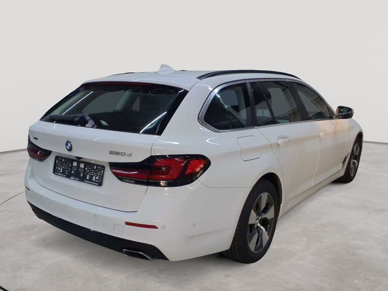BMW 520 520d xDrive Touring Aut. HuD AHK Pano — photo 4