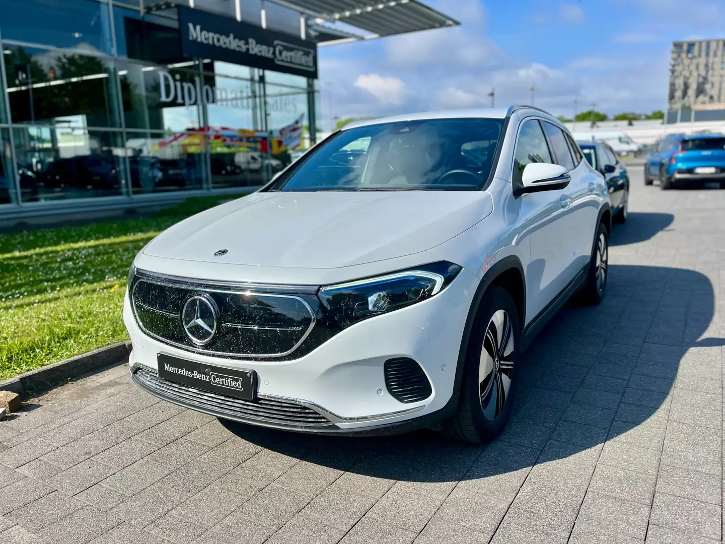 Mercedes-Benz EQA 250 66.5 kWh 250 Luxury Line Blanc - 1
