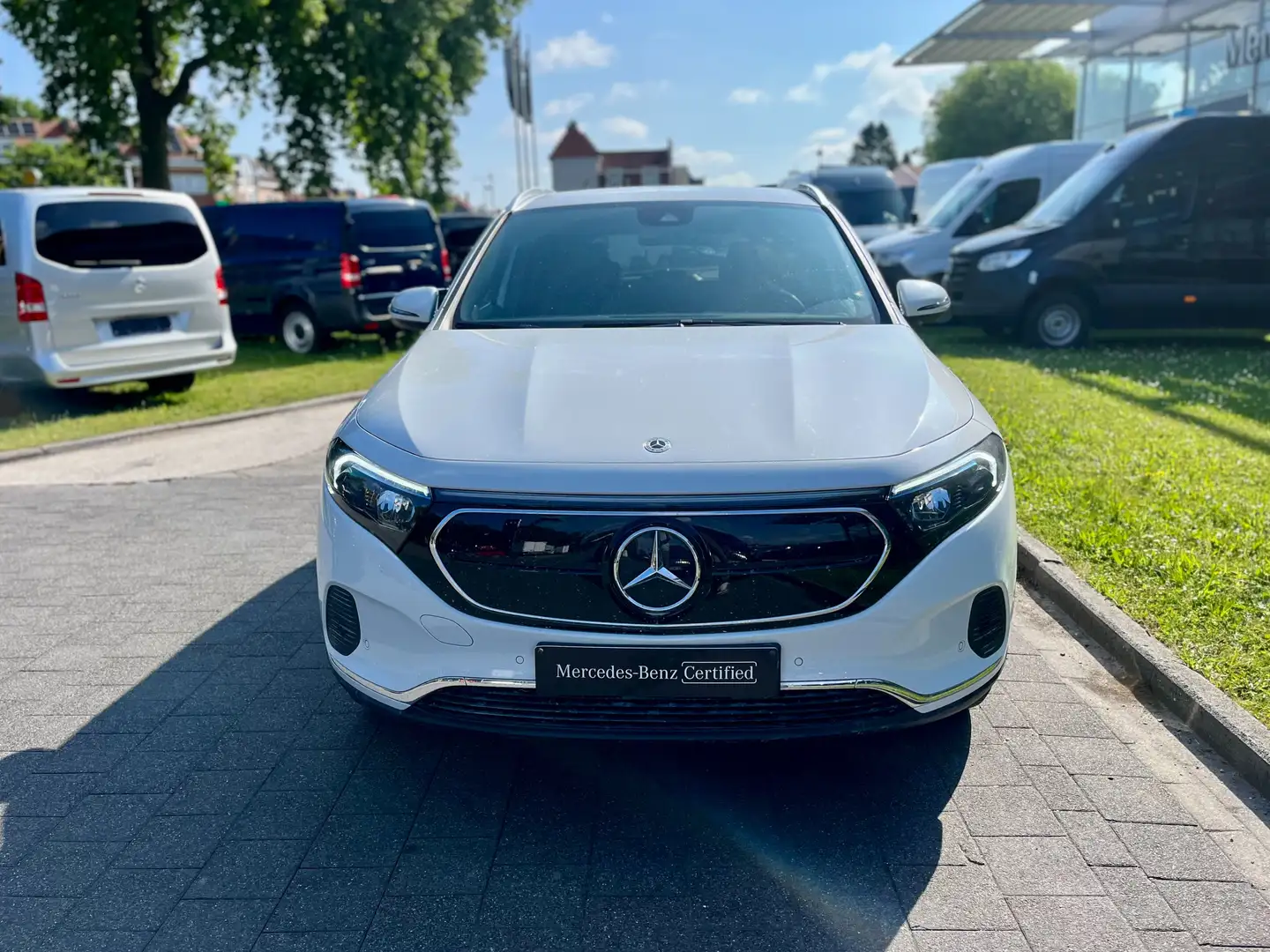 Mercedes-Benz EQA 250 66.5 kWh 250 Luxury Line Blanc - 2