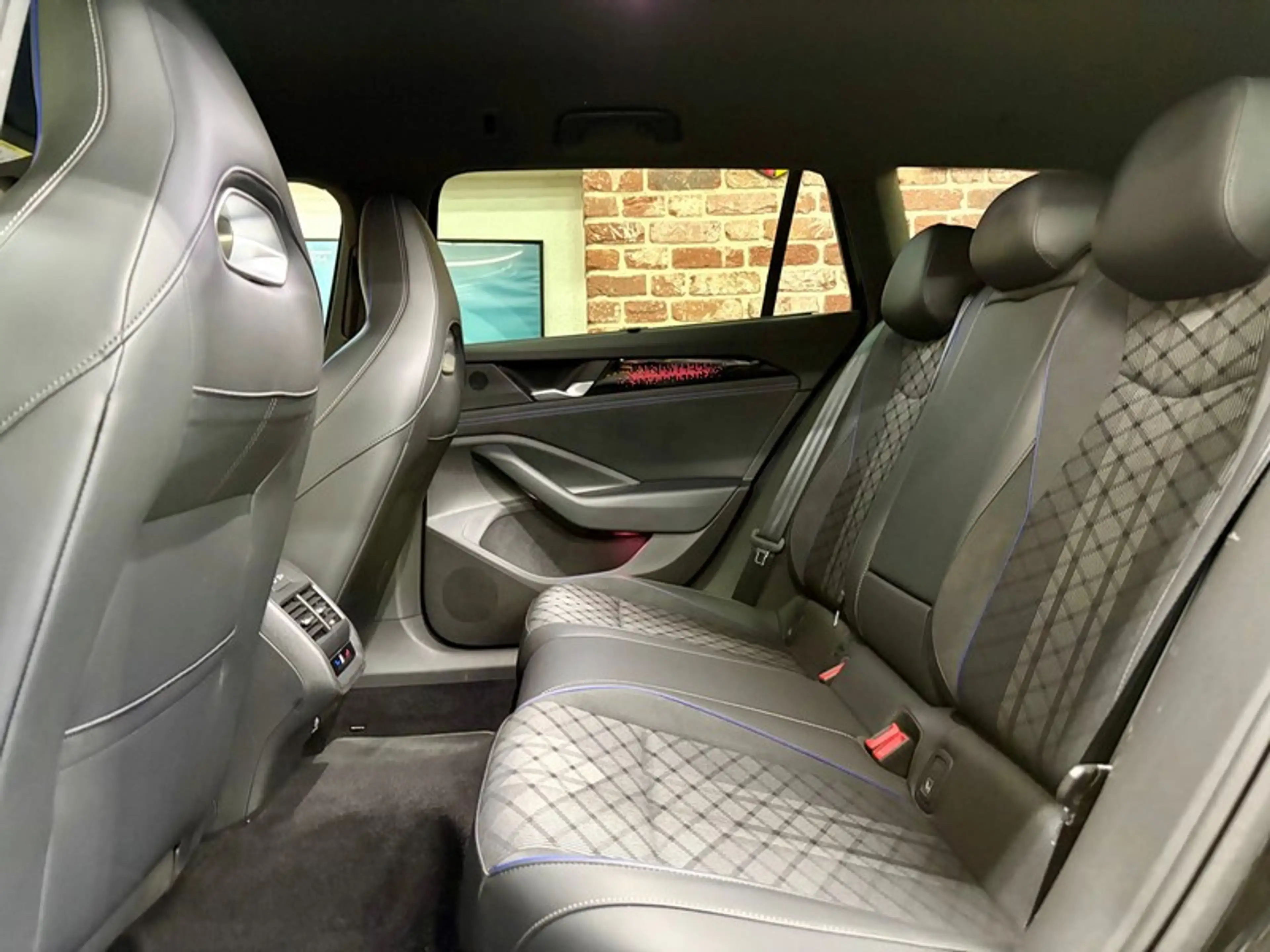 Volkswagen Passat Variant Passat Variant 2.0 TDi 150cv Auto R-LINE — photo 6