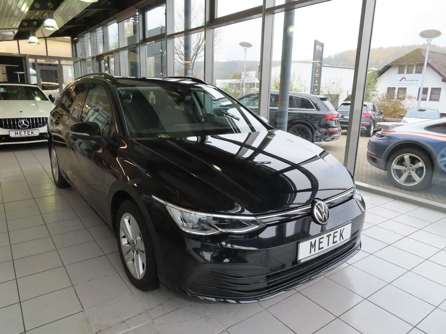 Volkswagen Golf VIII Variant 2.0 TDI  Life NAVI LED PDC Nero - 2