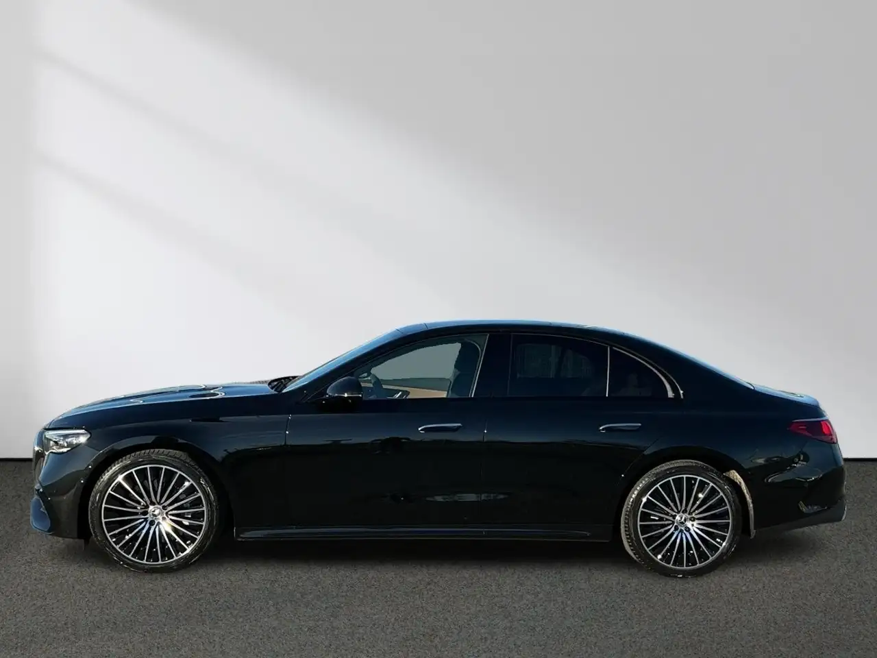 Mercedes-Benz E 220 d AMG Edition Night Panorama Burmester AHK 3