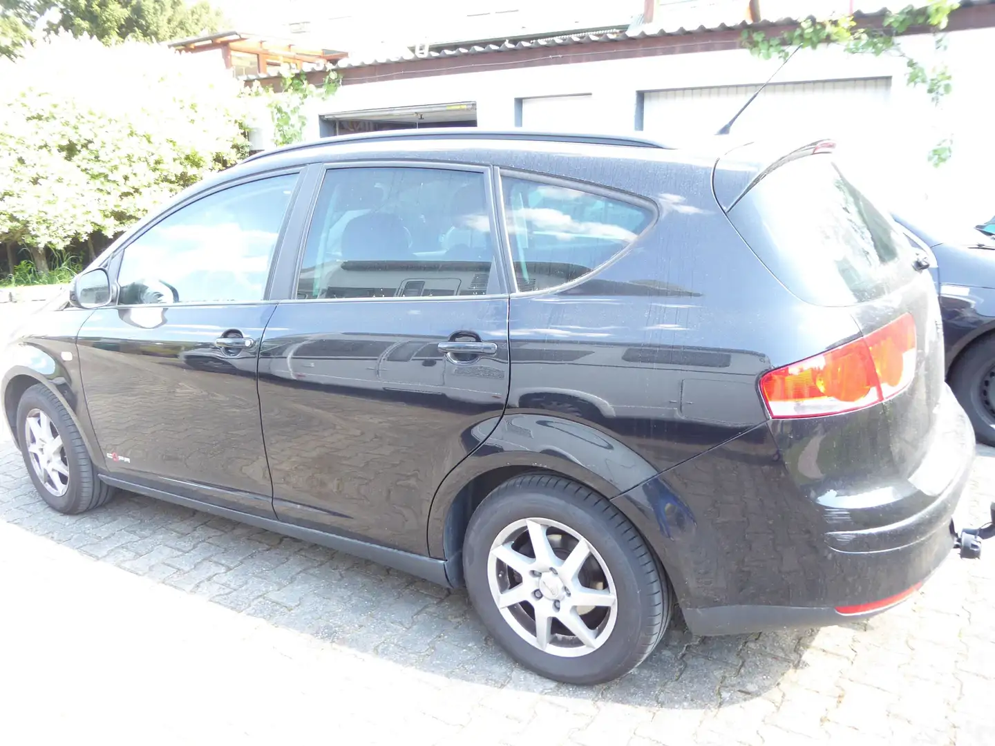 SEAT Altea XL Altea XL 1.6 TDI DPF CR Reference Copa Schwarz - 1