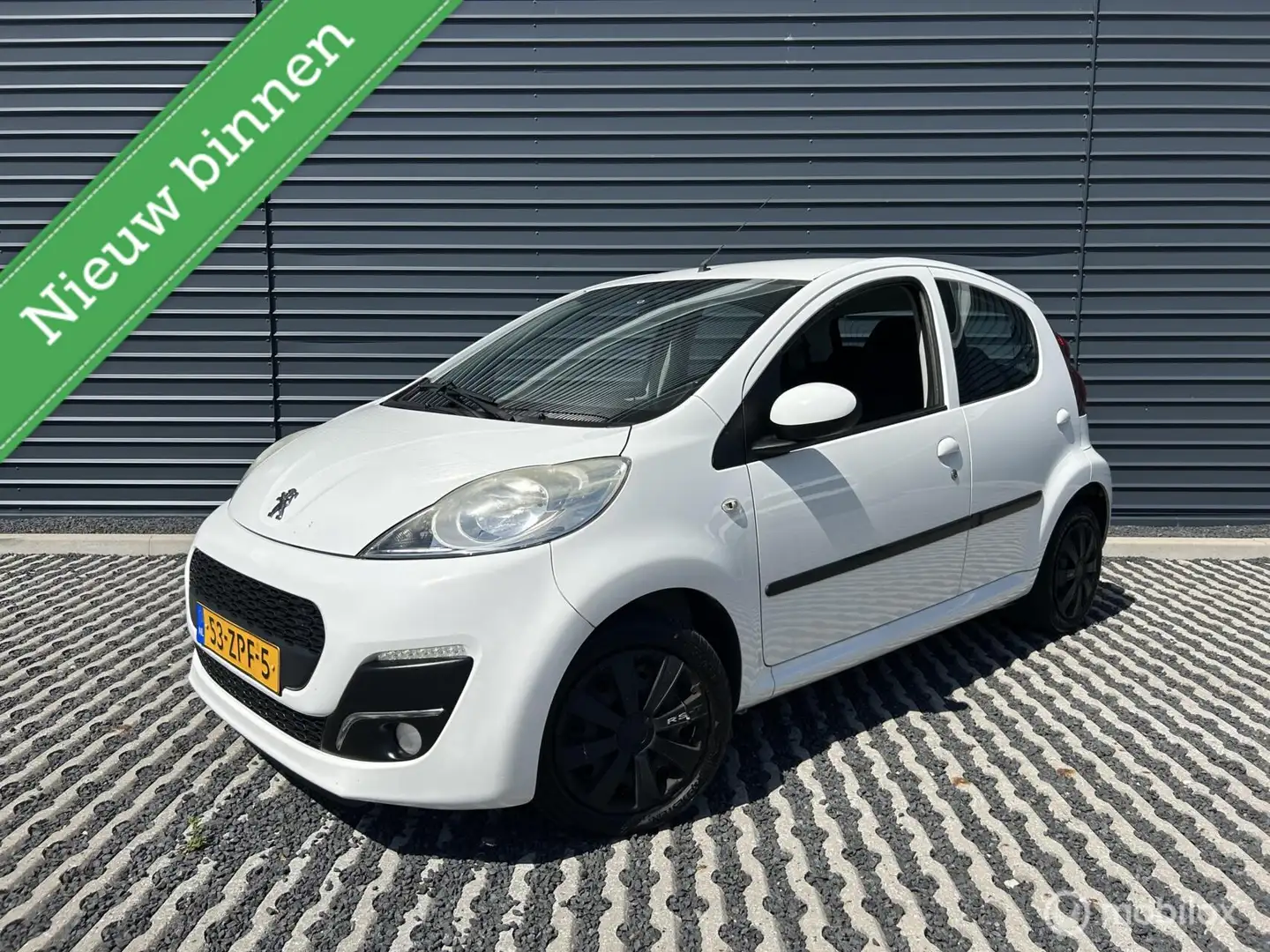 Peugeot 107 1.0 Active White - 1