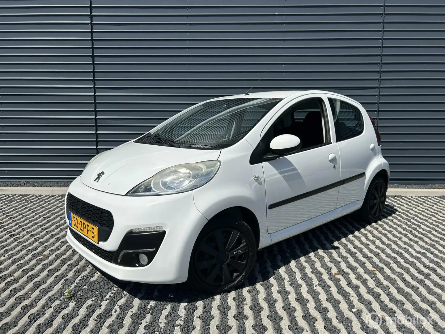 Peugeot 107 1.0 Active Wit - 1