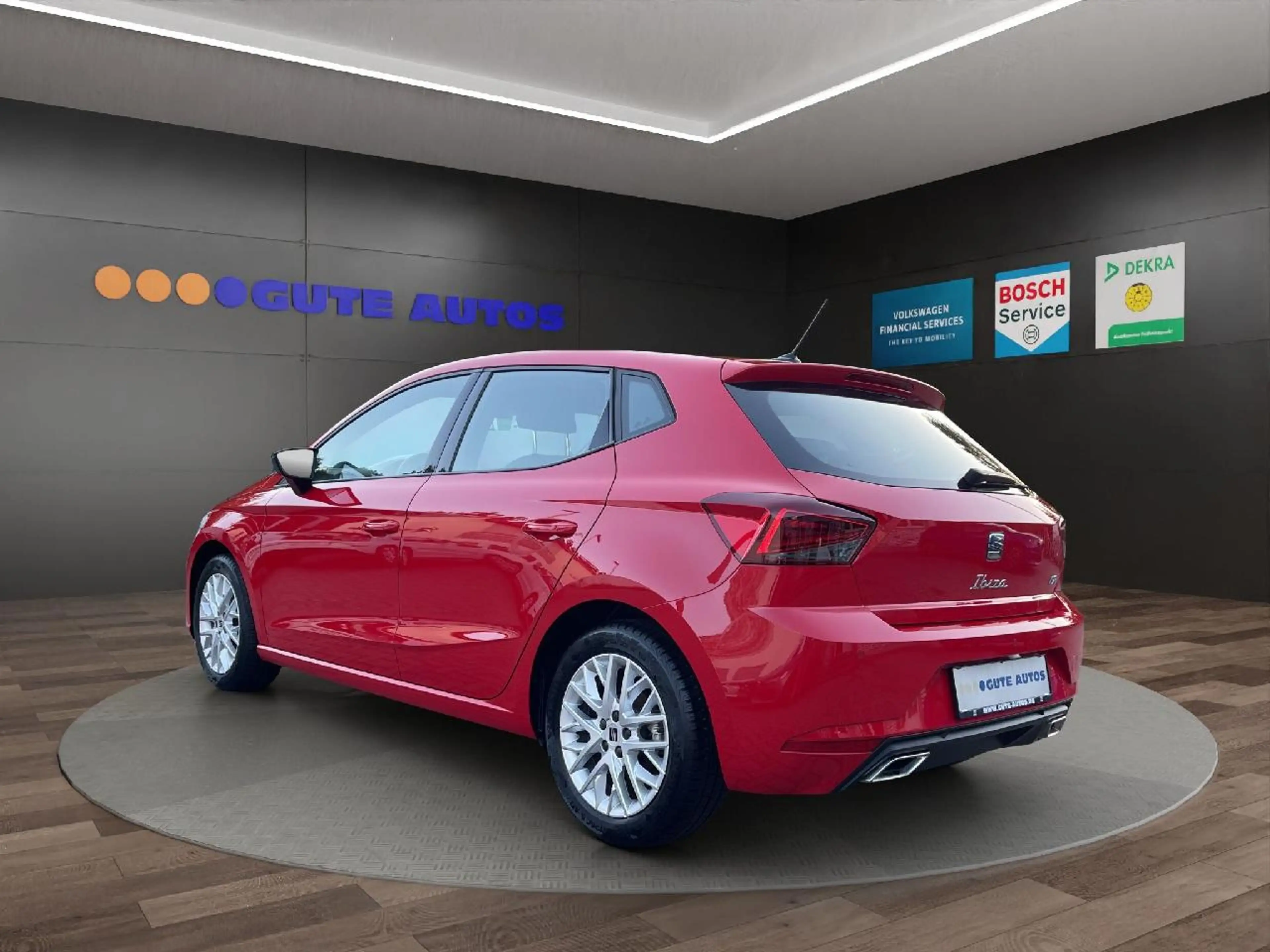 SEAT Ibiza FR*PRO*KlimaComfort*LM*PDC*NAVI* — photo 3