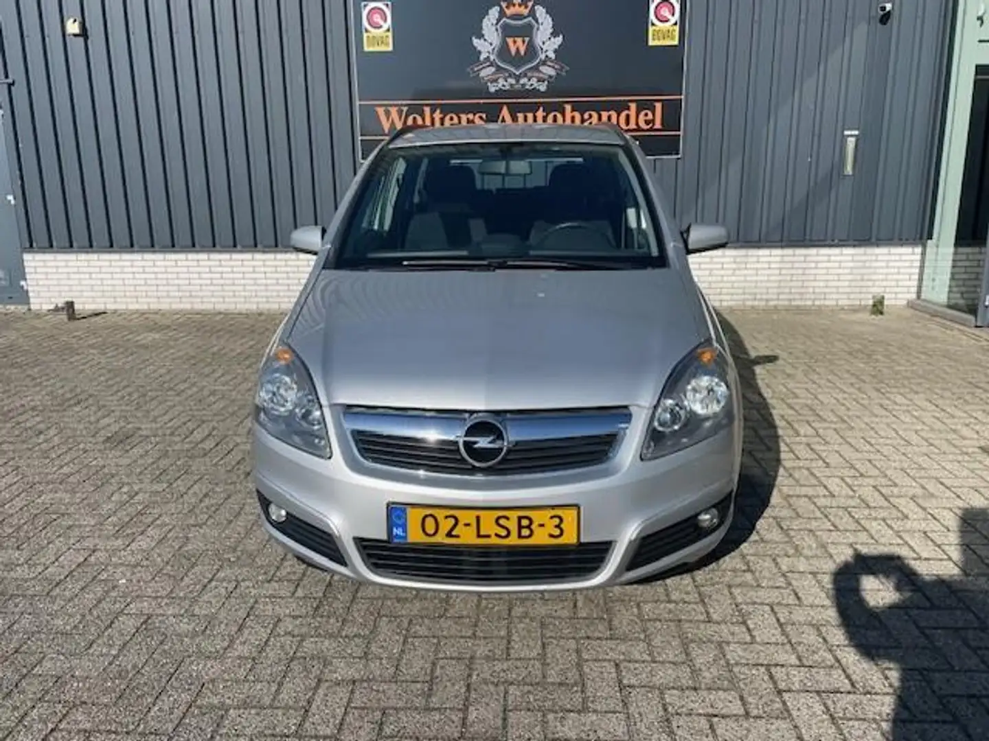 Opel Zafira 1.6 Temptation Grau - 2