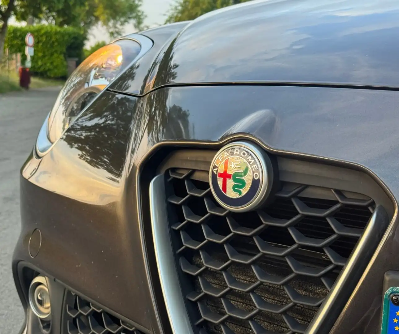 Alfa Romeo MiTo Mito 1.4i Super Brun - 2